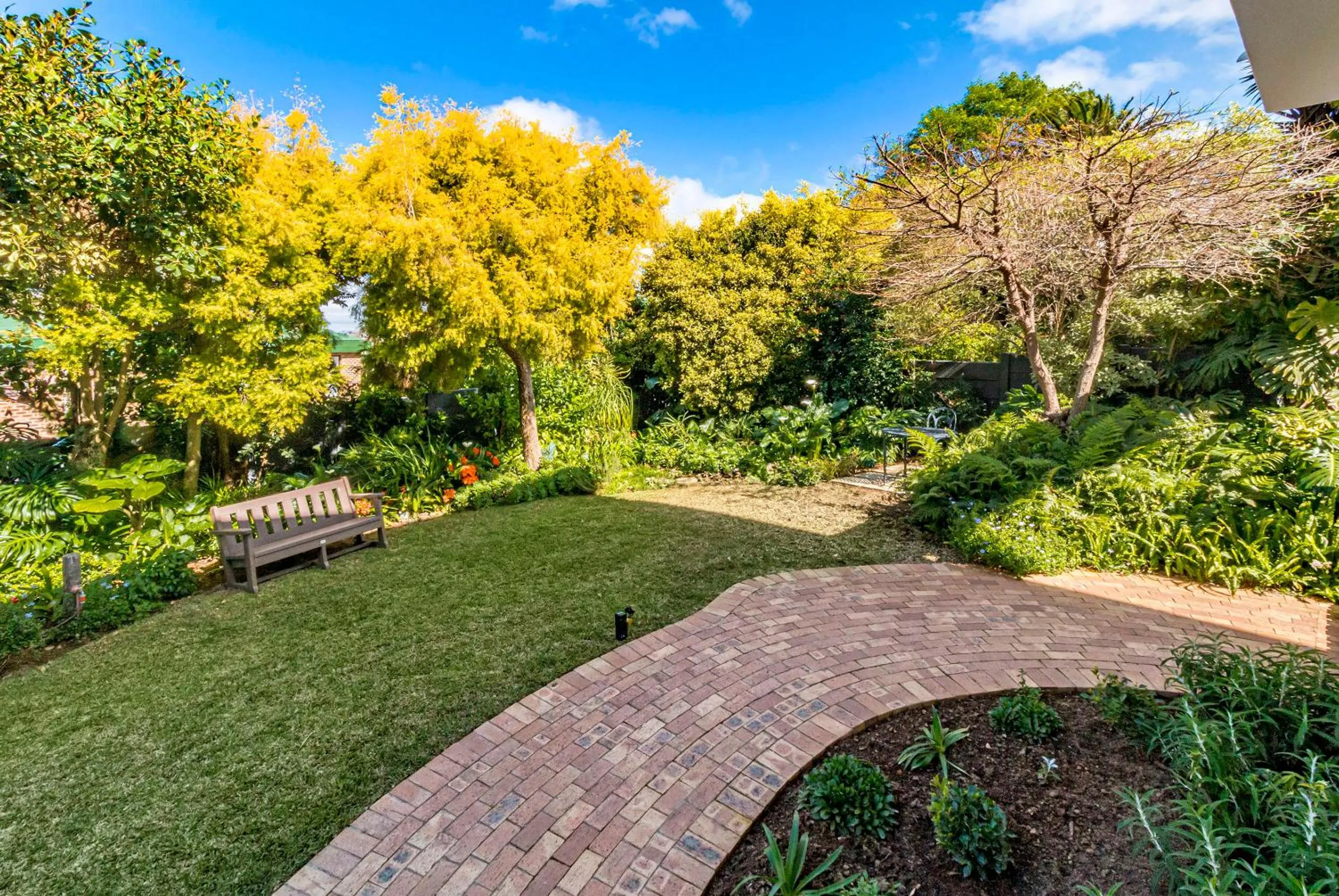 Garden in 5 Rembrandt Guesthouse