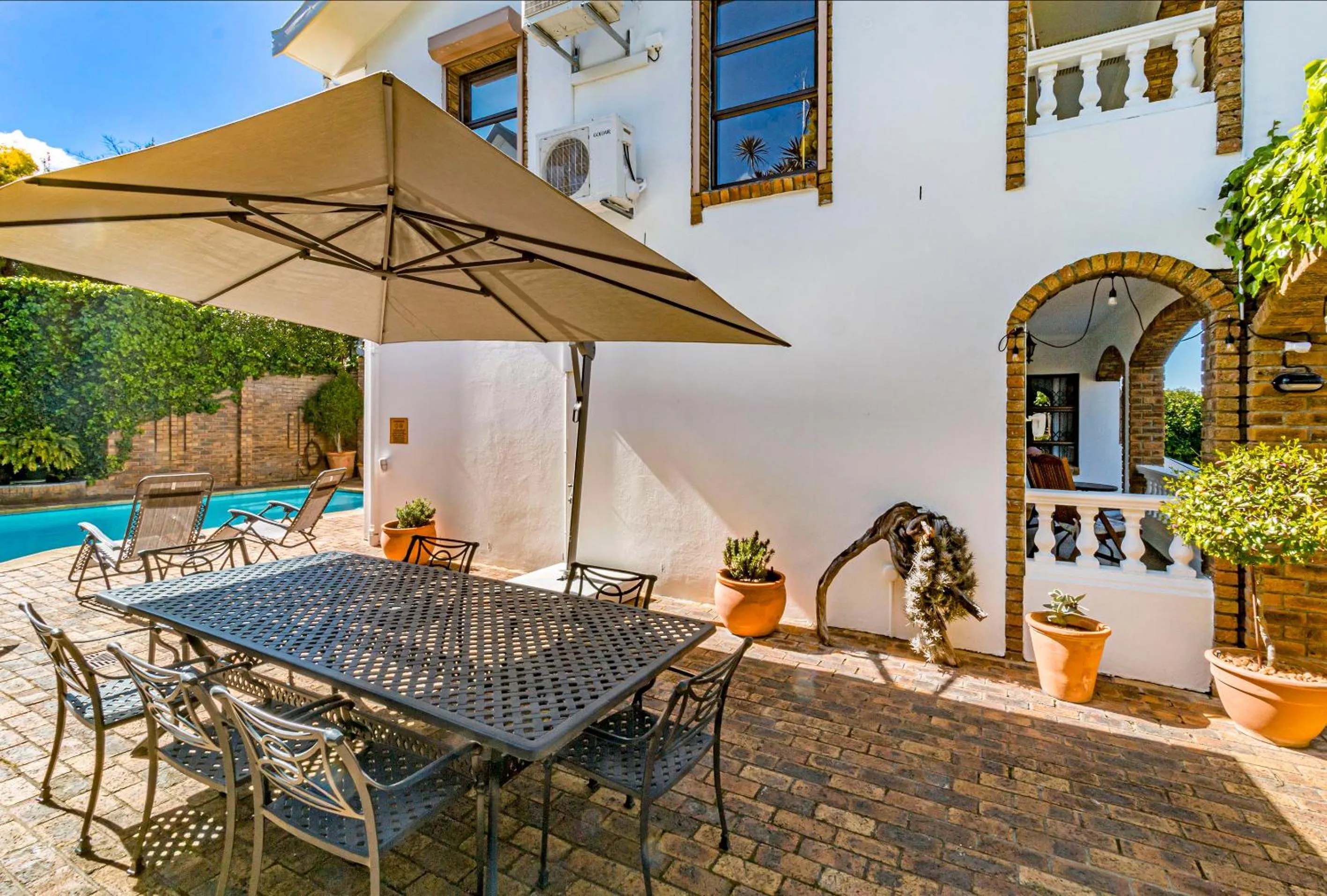 Property building in 5 Rembrandt Guesthouse