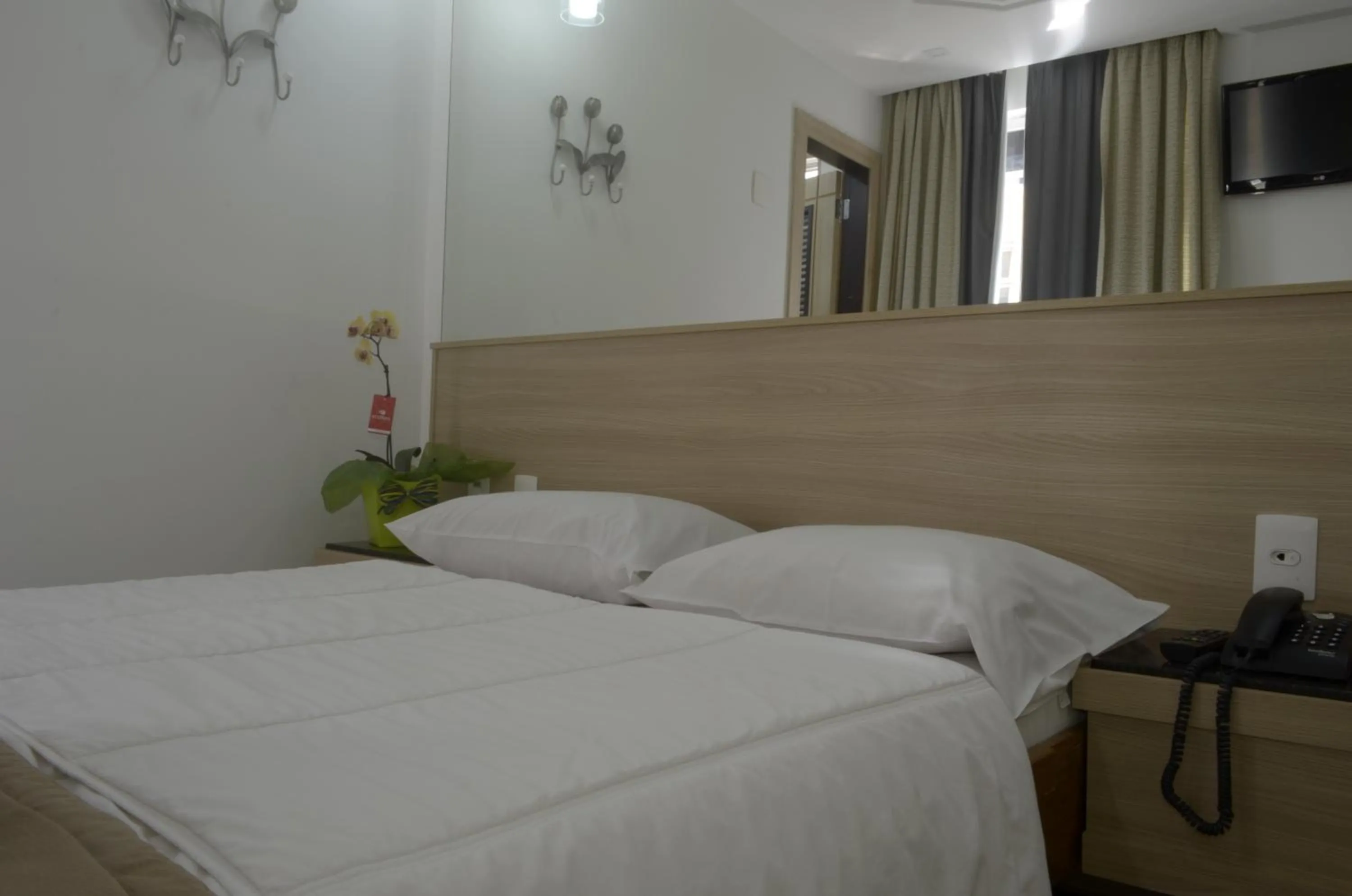 Bedroom, Bed in Hotel Meu Cantinho (Adults Only)
