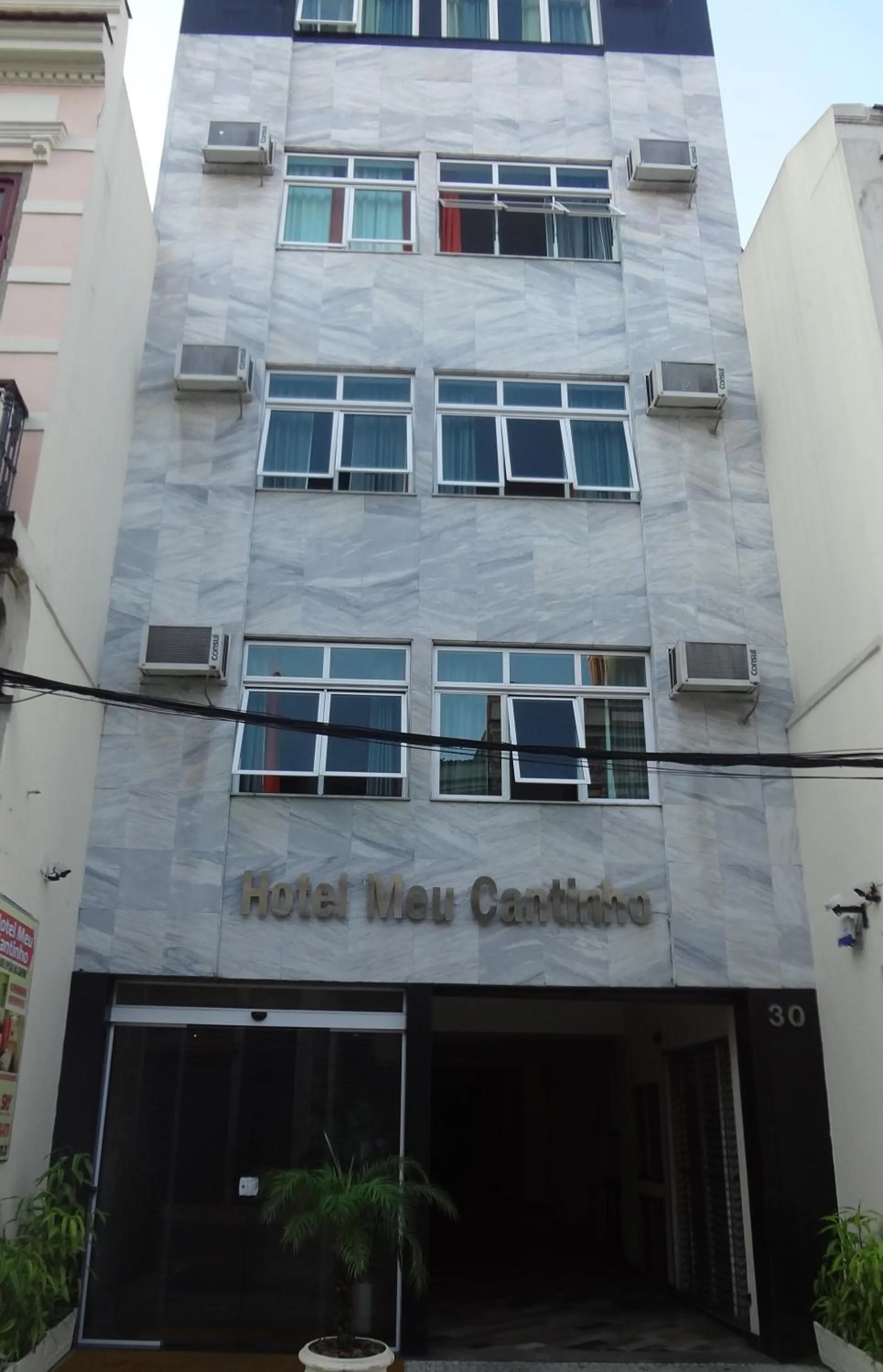 Facade/entrance in Hotel Meu Cantinho (Adults Only)
