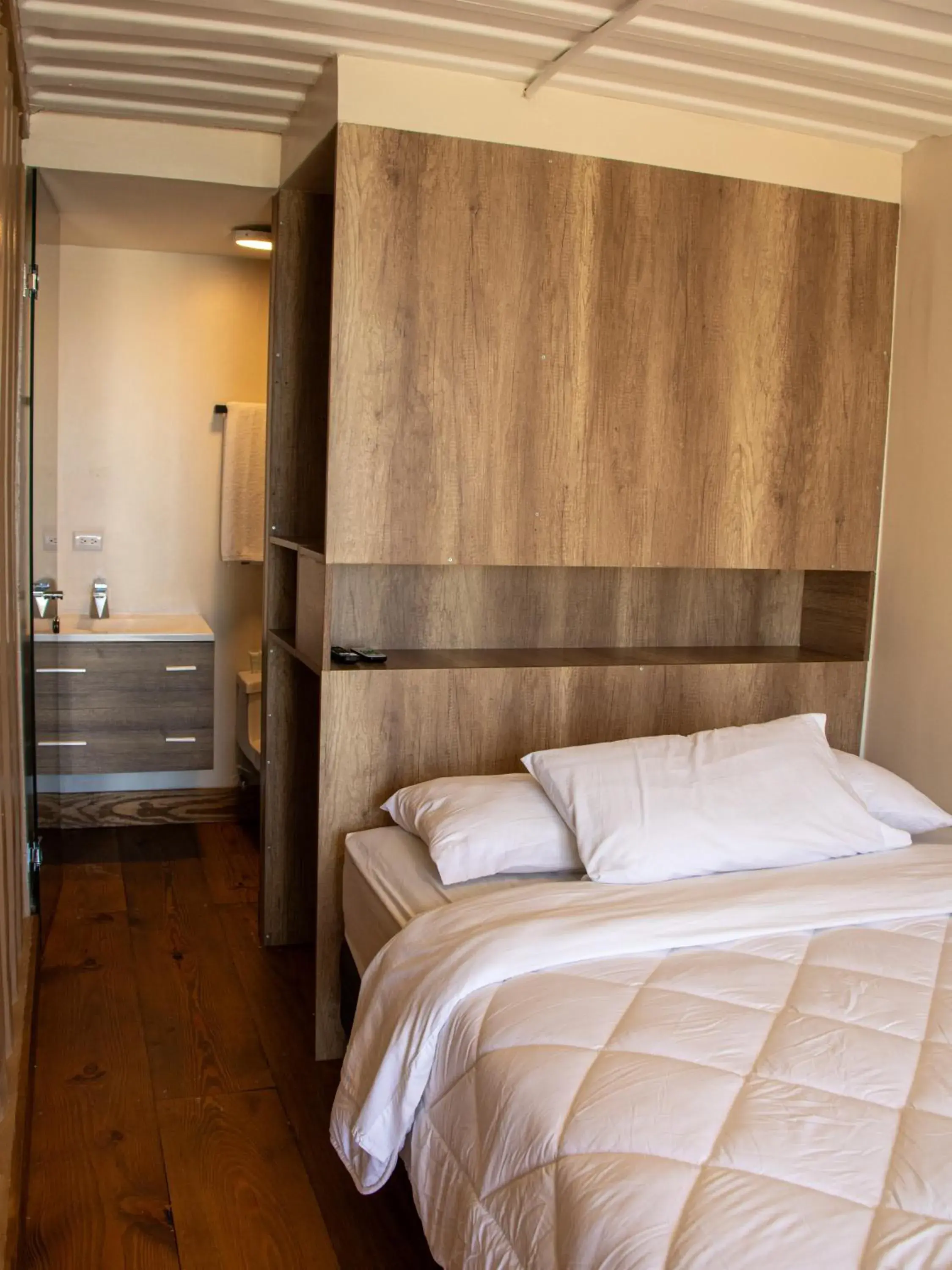 Double Room with Private Bathroom in Nomada Republic Hotel Punta Chame Double Room with Private Bathroom in Nomada Republic Hotel Punta Chame