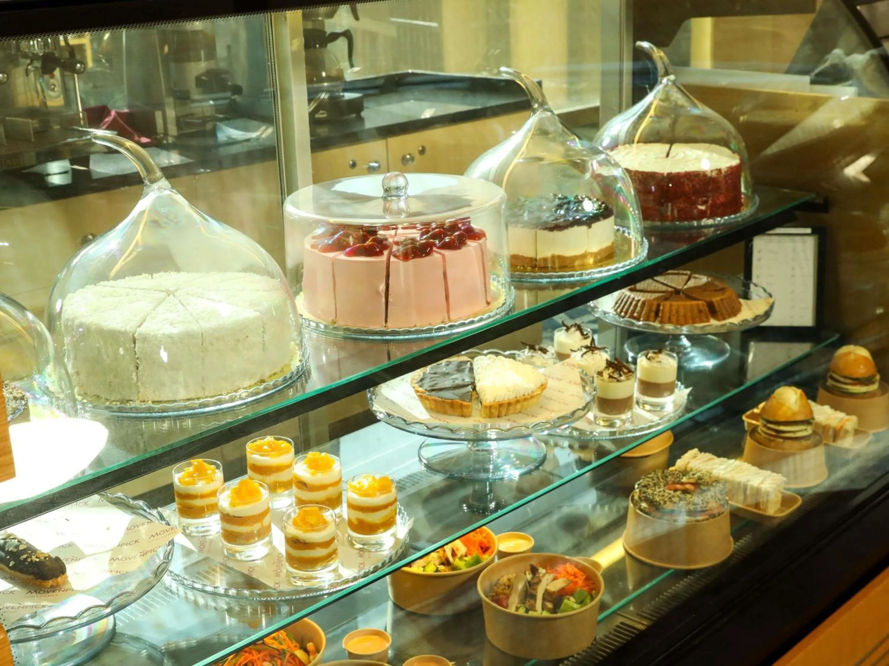 Restaurant/places to eat in Mövenpick Hotel Amman