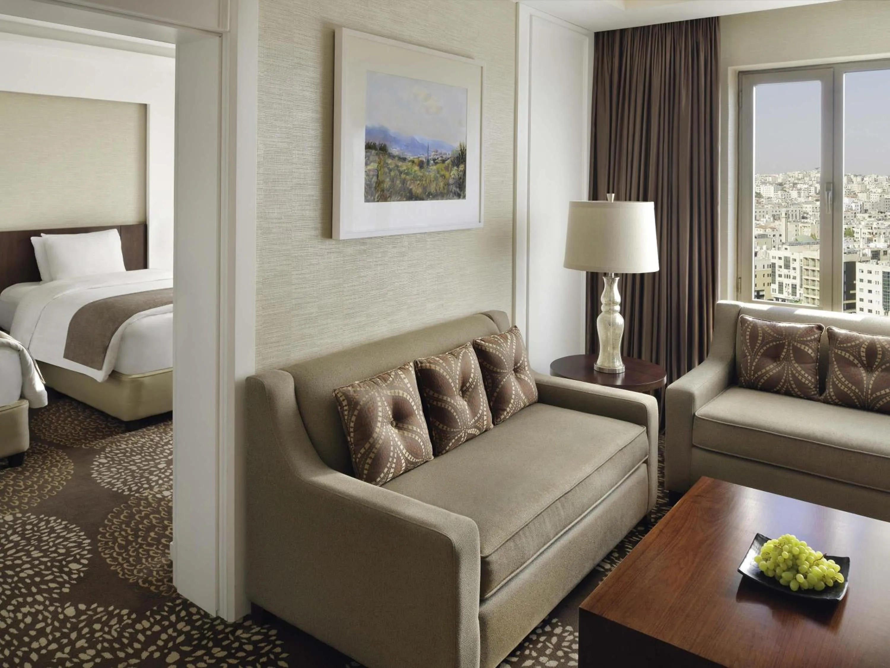 Bedroom, Bed in Mövenpick Hotel Amman