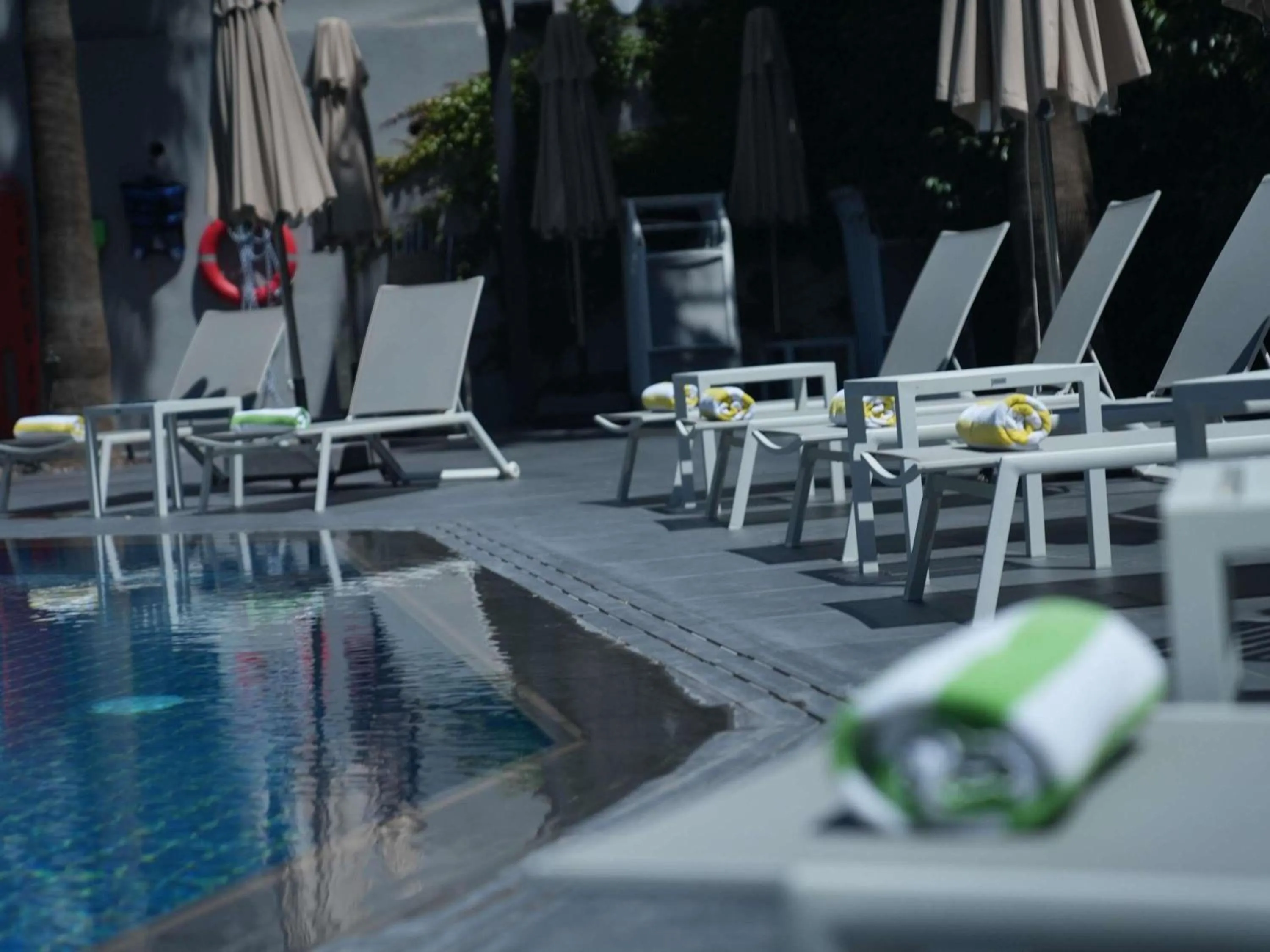 Pool view in Mövenpick Hotel Amman