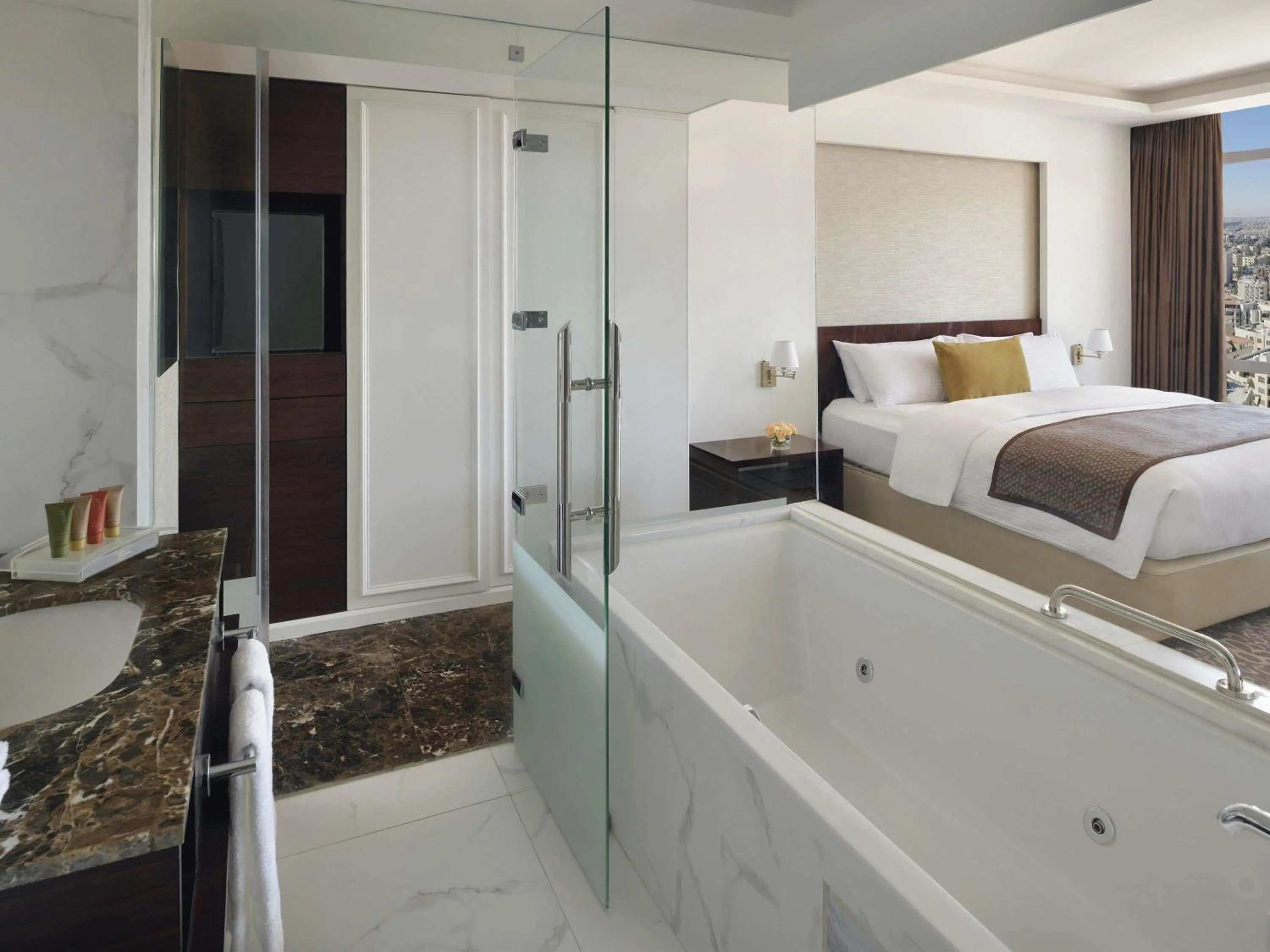 Photo of the whole room, Bed in Mövenpick Hotel Amman