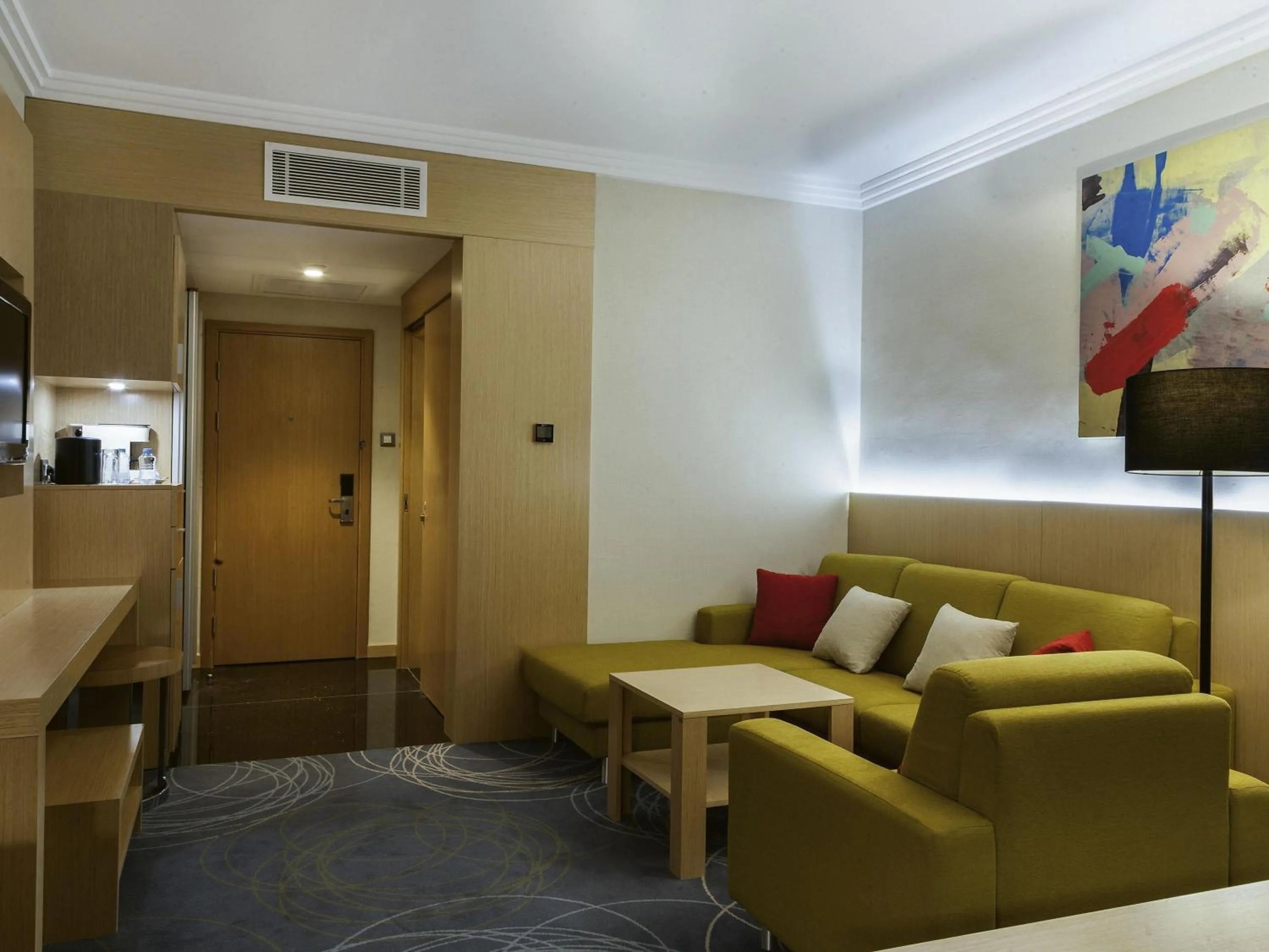 Bedroom in Mövenpick Hotel Amman