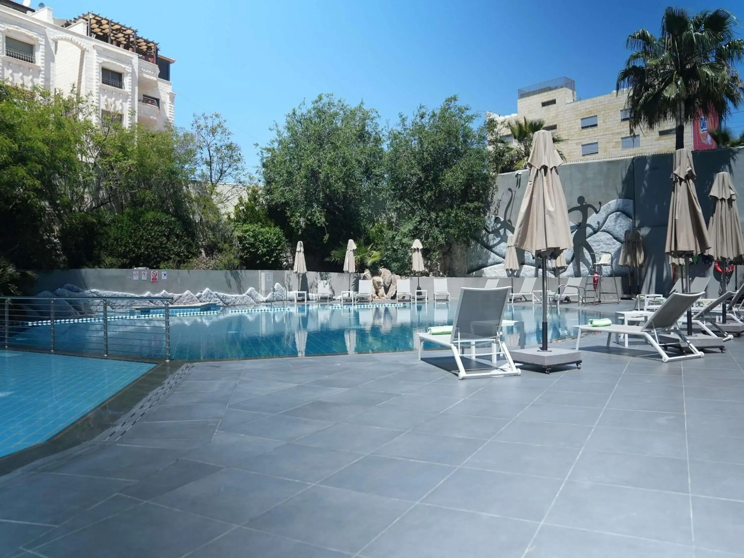 Pool view in Mövenpick Hotel Amman Pool view in Mövenpick Hotel Amman