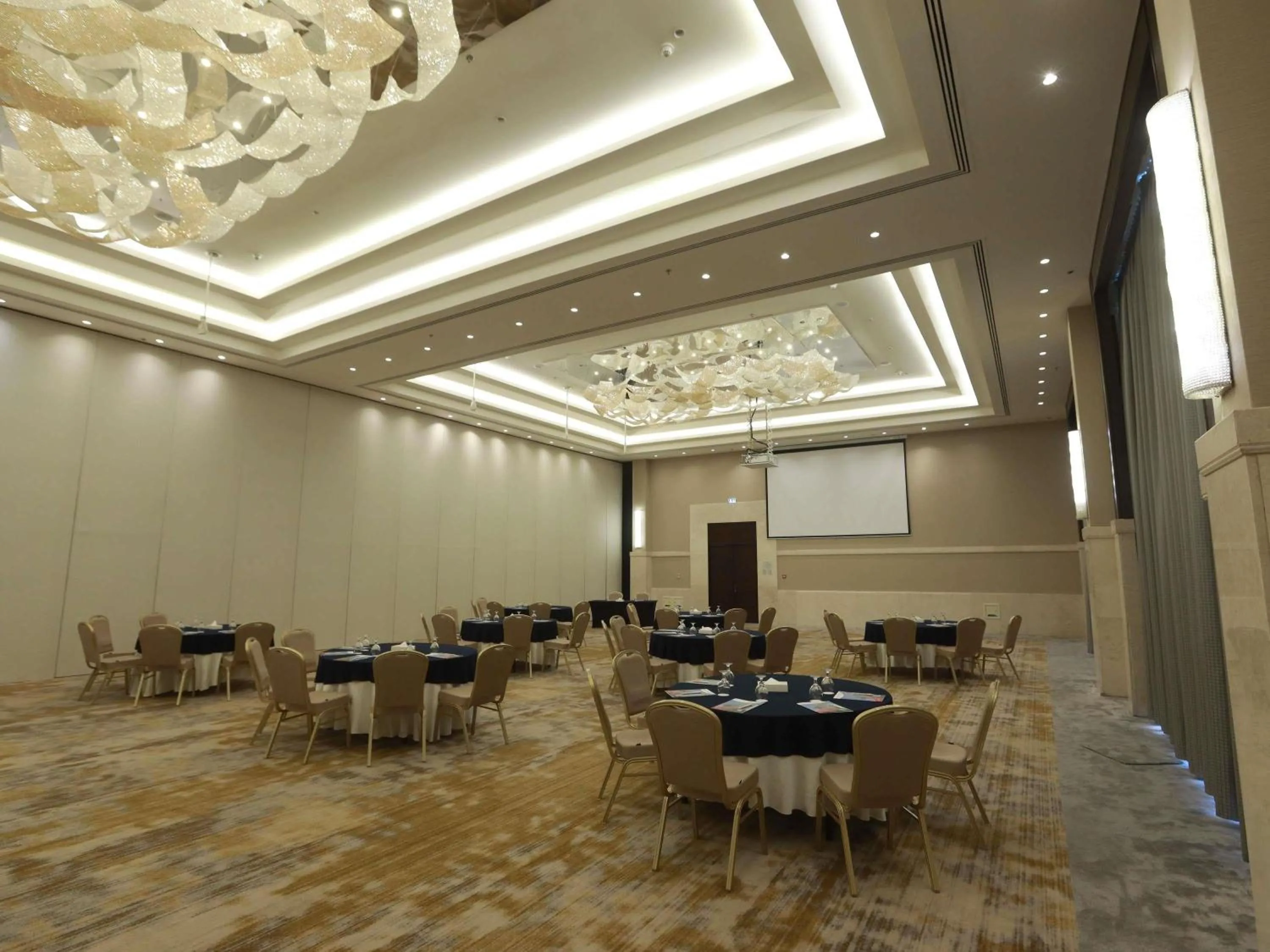 Meeting/conference room in Mövenpick Hotel Amman
