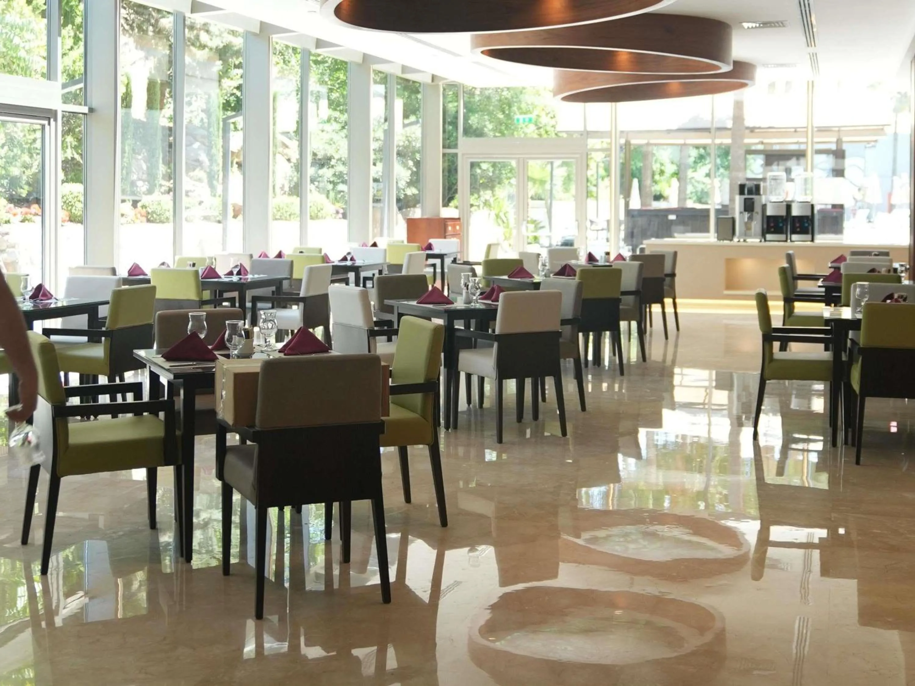 Restaurant/places to eat in Mövenpick Hotel Amman