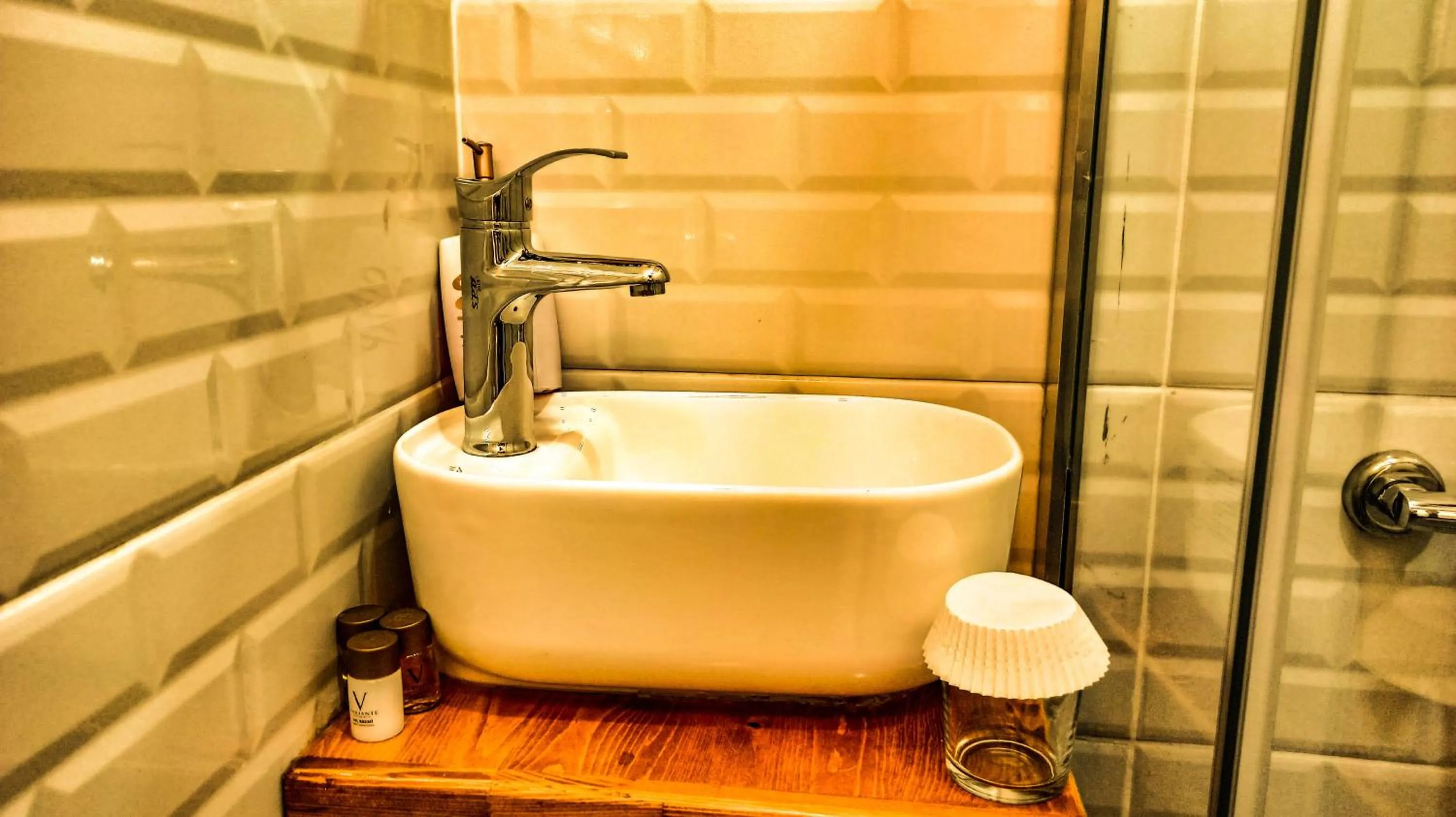 Bathroom in Variante Hotel