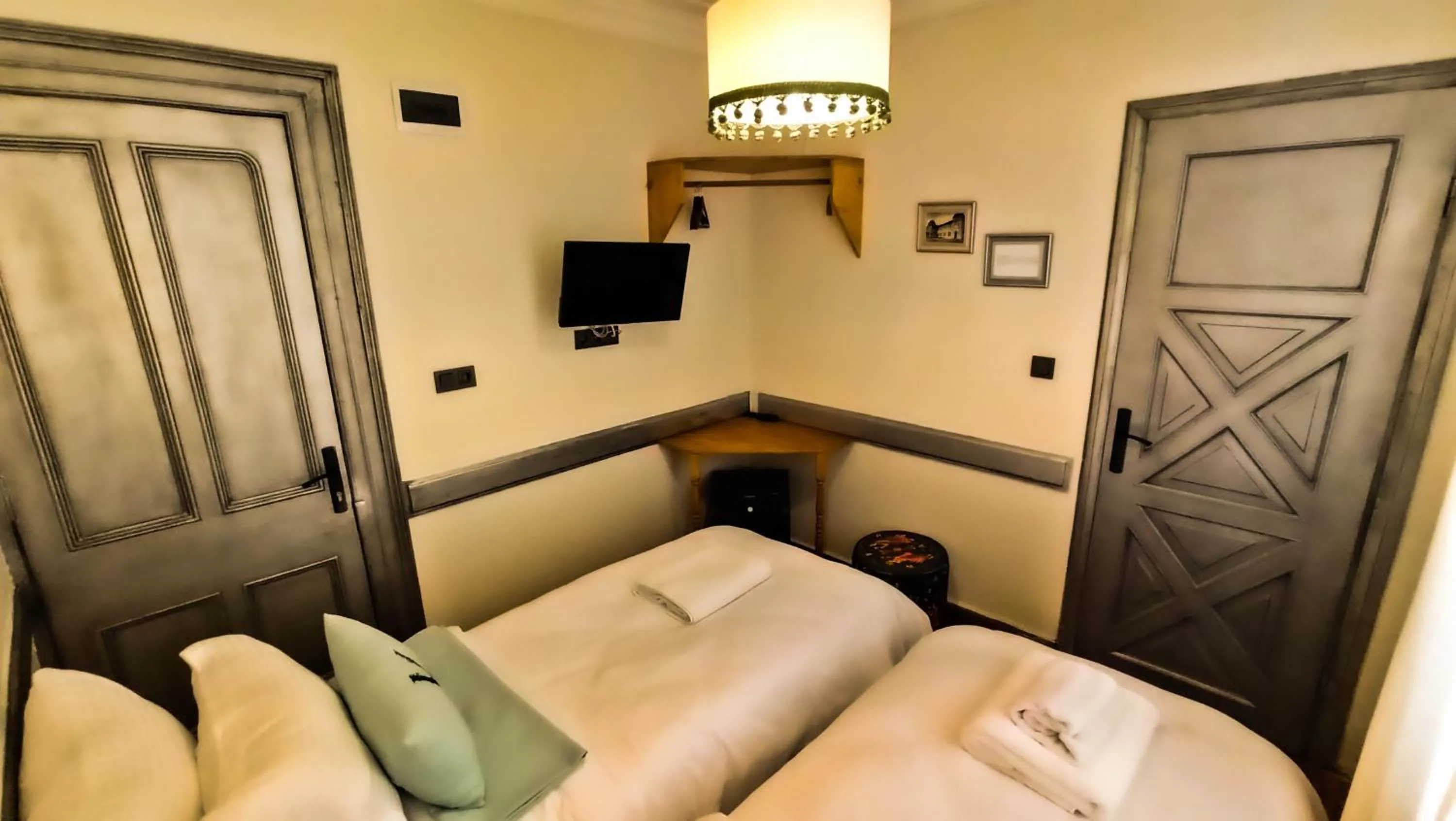 Photo of the whole room, Bed in Variante Hotel