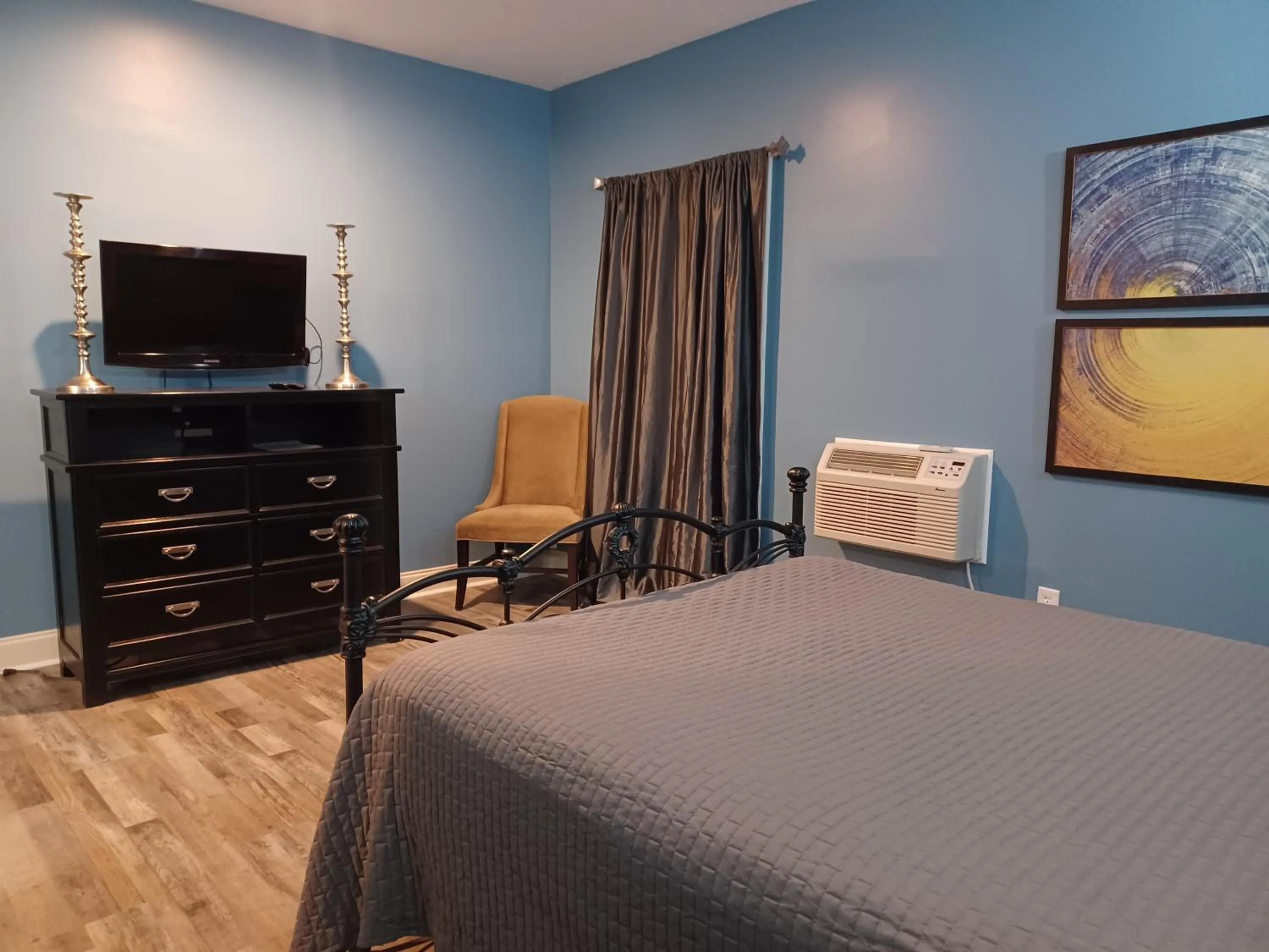 Bed in Natchez Manor Bed & Breakfast