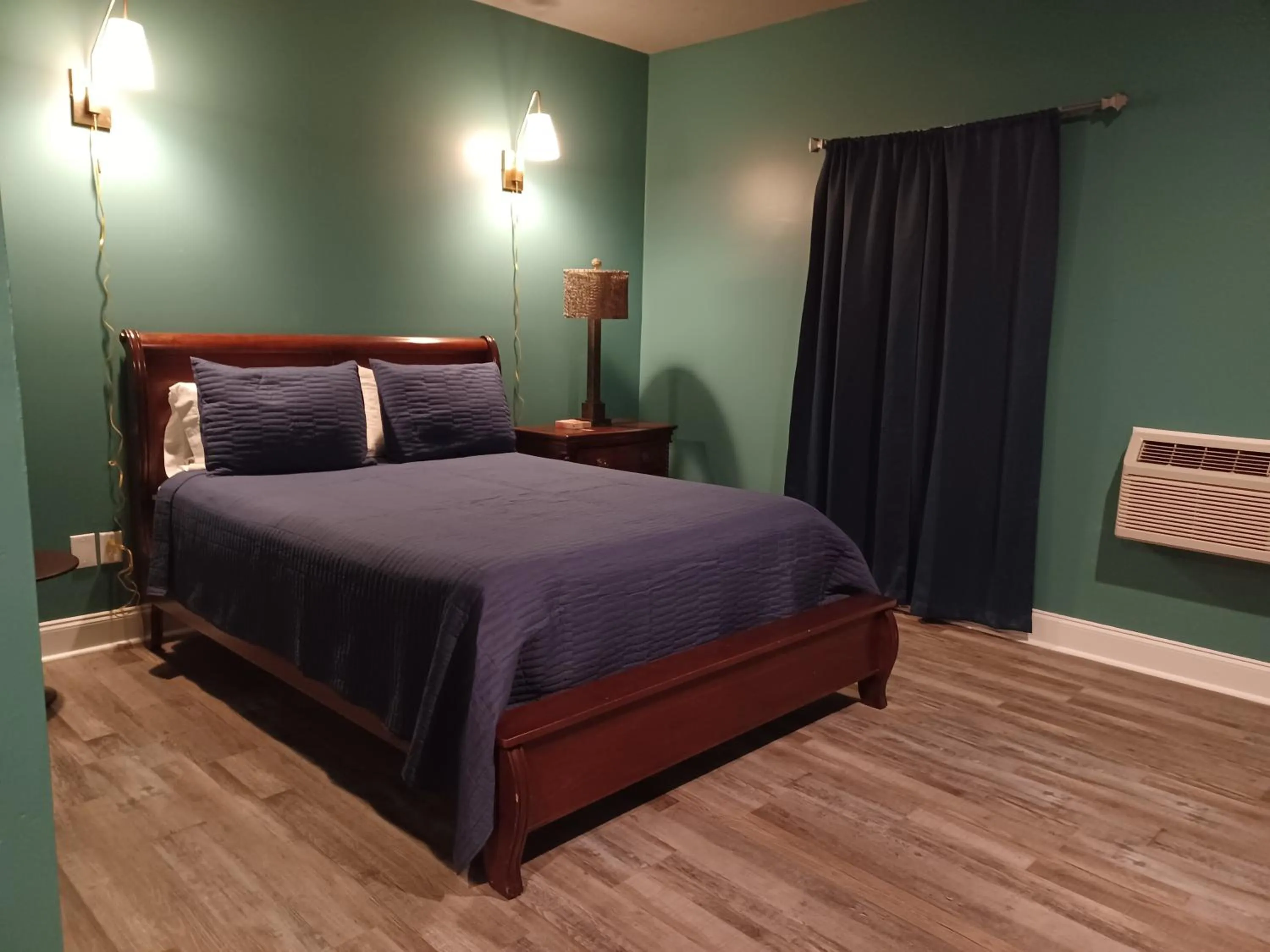 Bed in Natchez Manor Bed & Breakfast