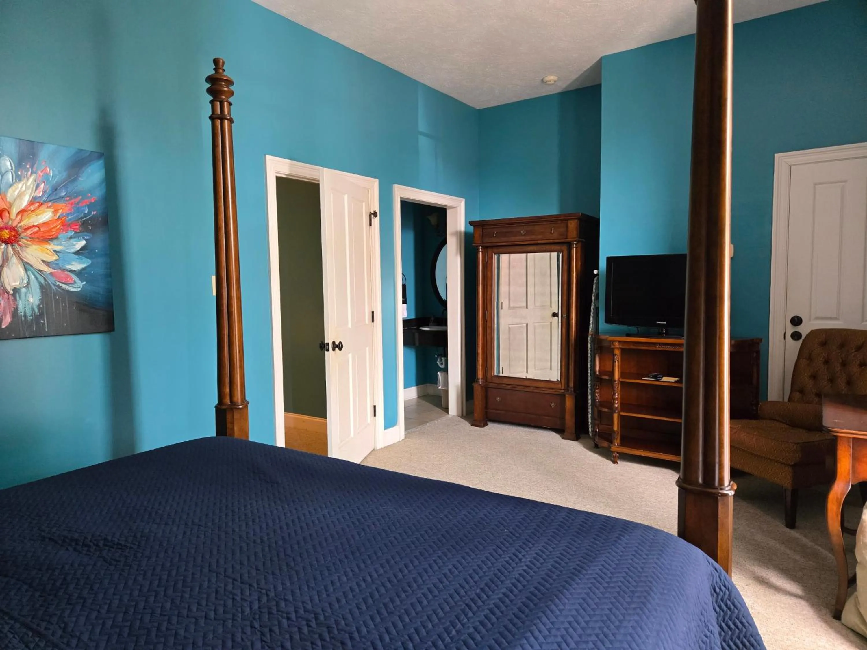 Bed in Natchez Manor Bed & Breakfast