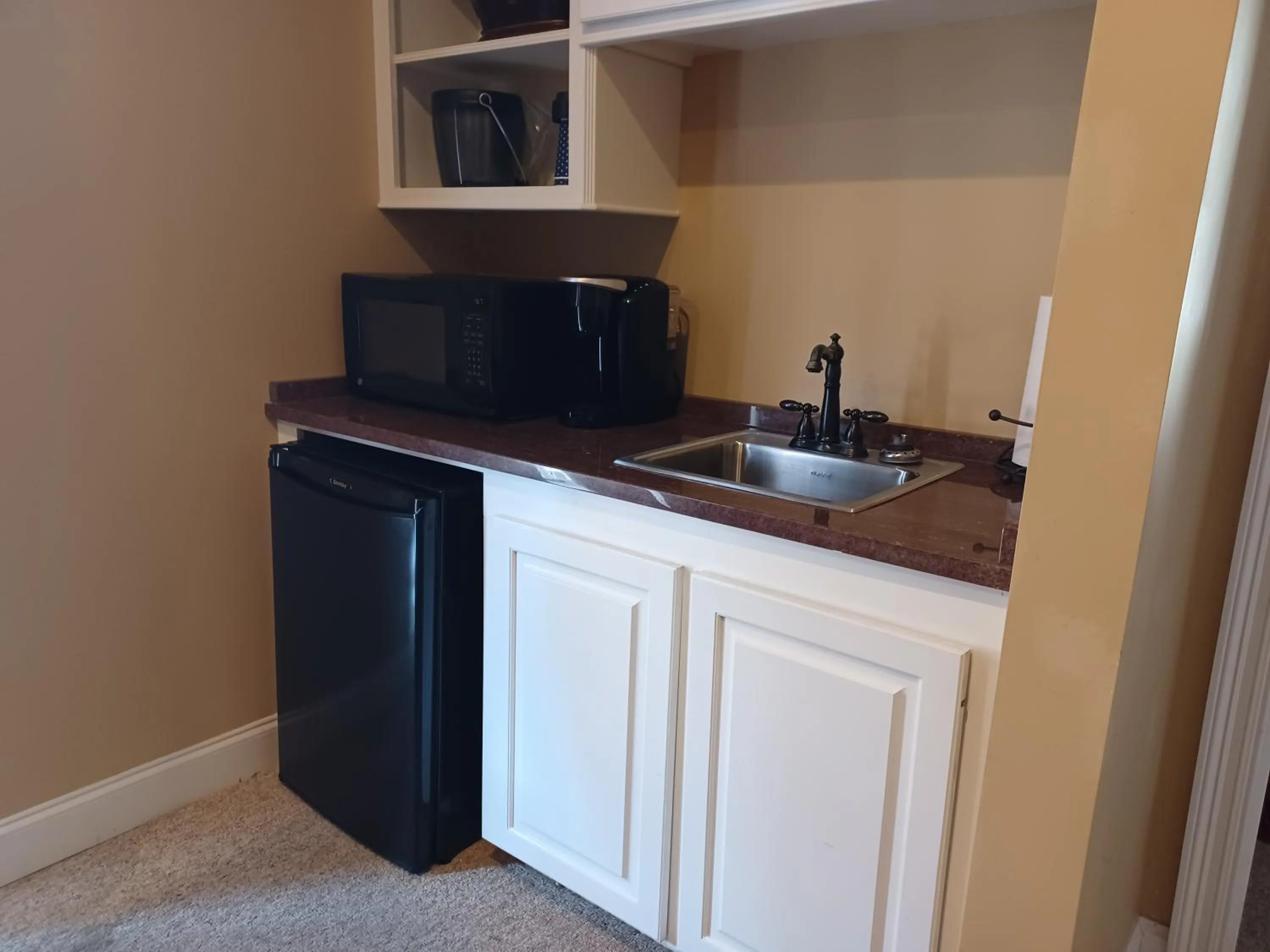 Coffee/tea facilities in Natchez Manor Bed & Breakfast