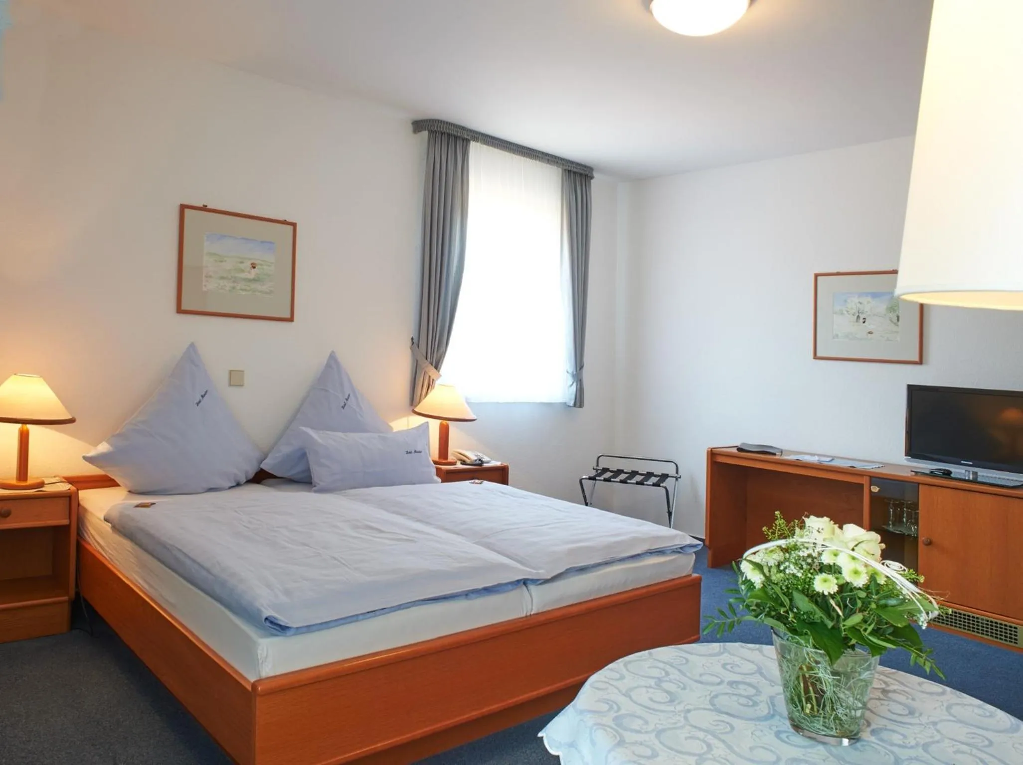 Photo of the whole room, Bed in Hotel Münster