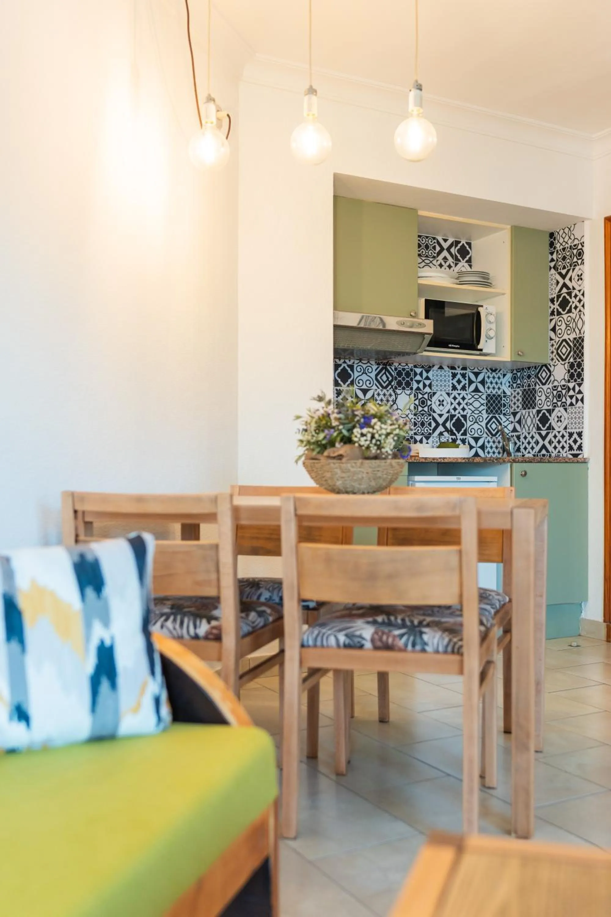 Kitchen or kitchenette in Apartamentos Royal Life