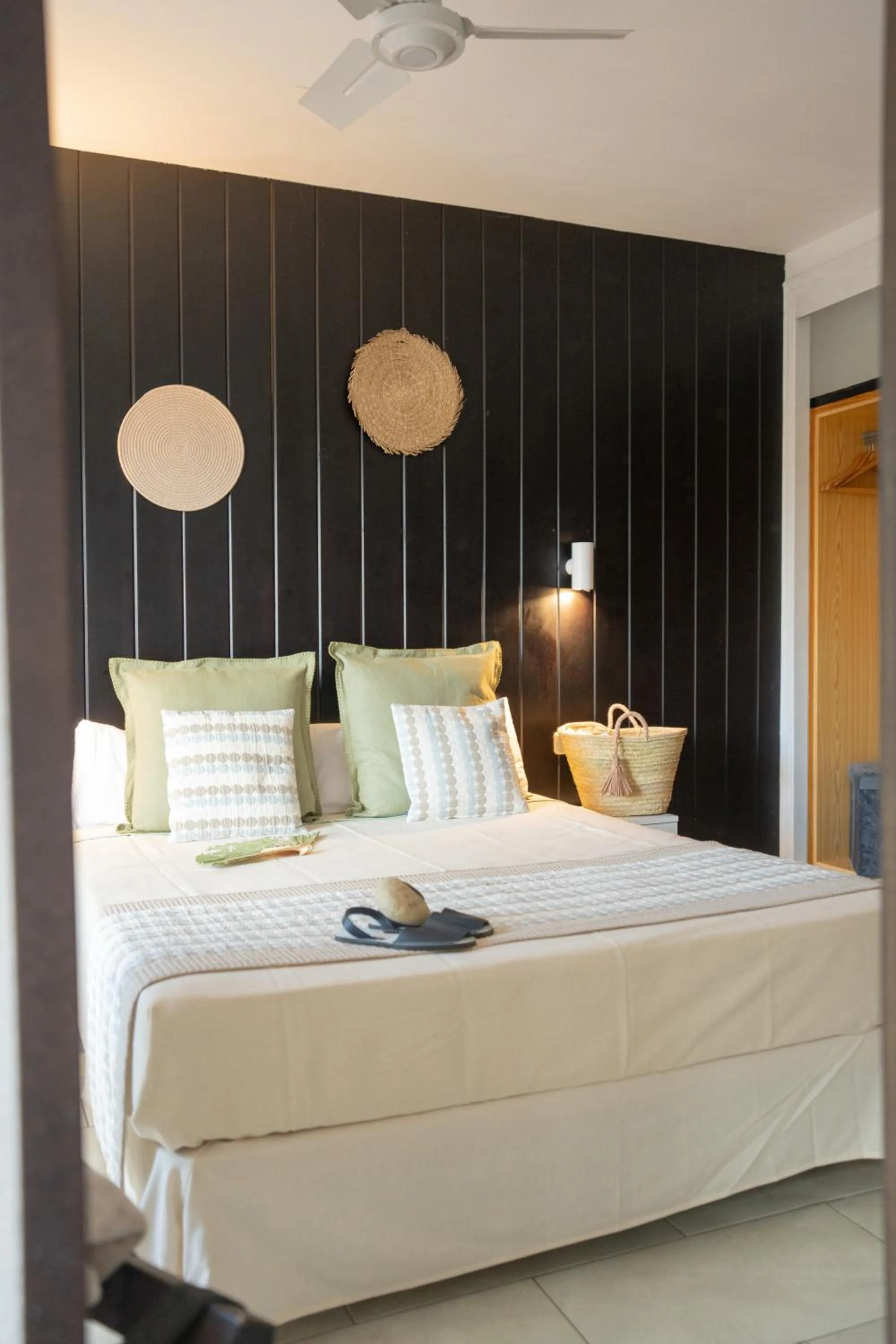 Bedroom, Bed in Apartamentos Royal Life