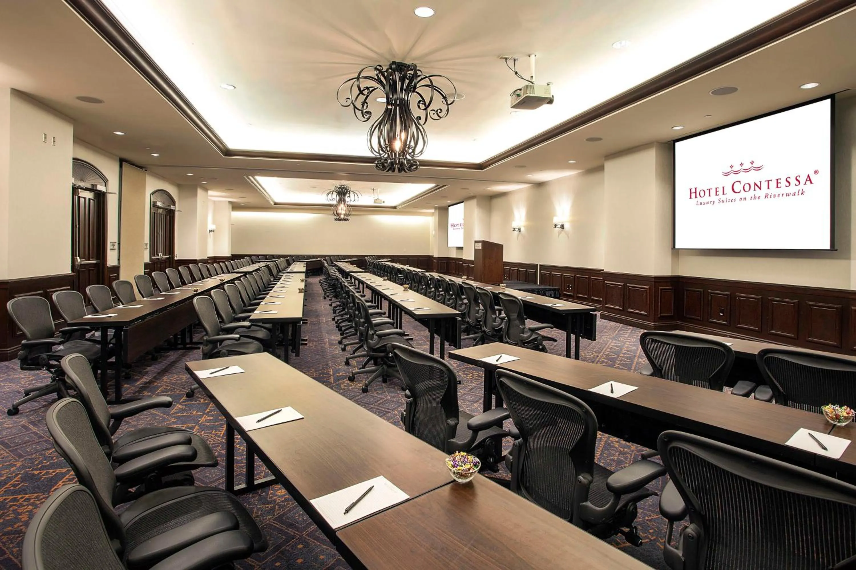 Meeting/conference room in Hotel Contessa - Suites on the Riverwalk