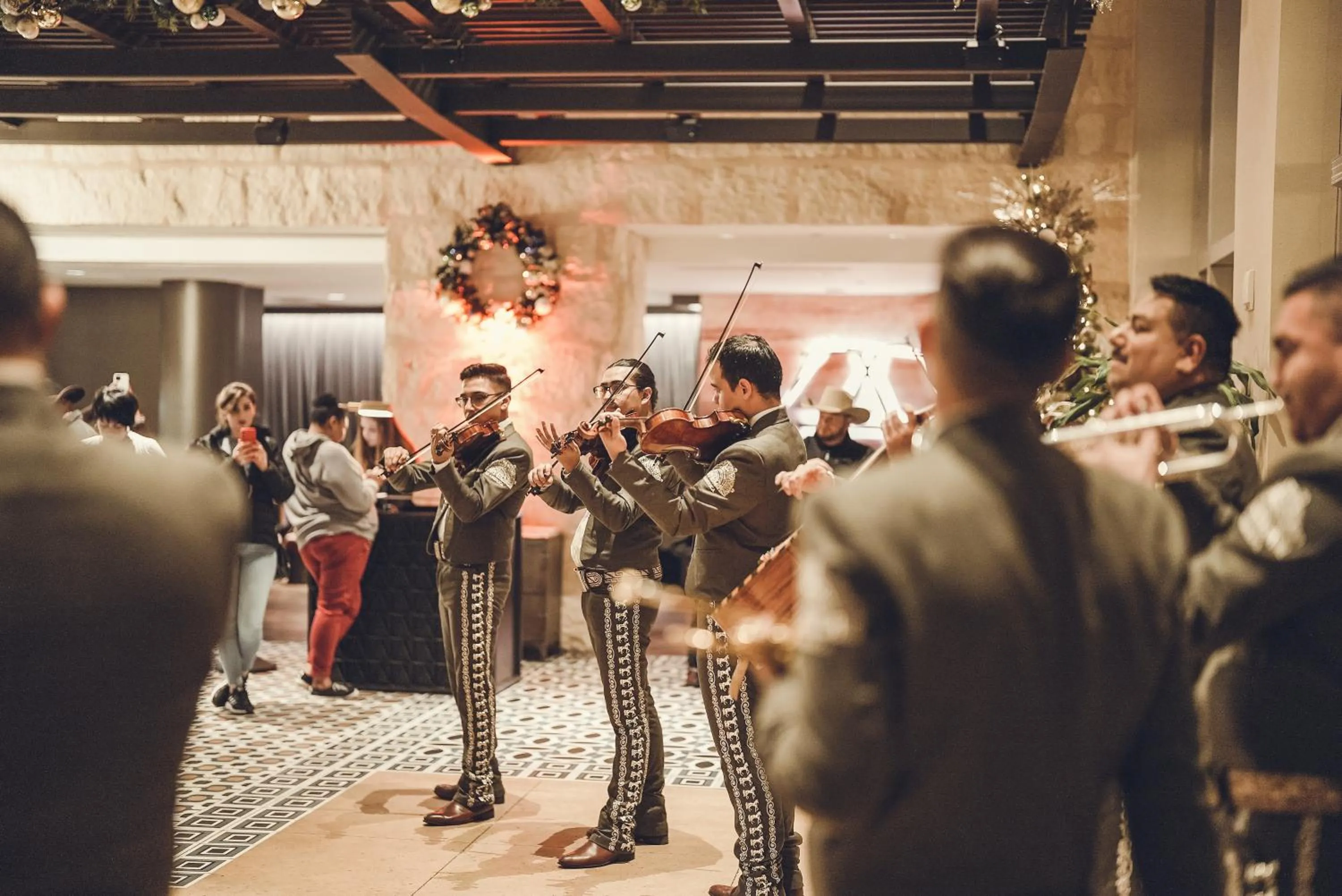 Entertainment in Hotel Contessa - Suites on the Riverwalk