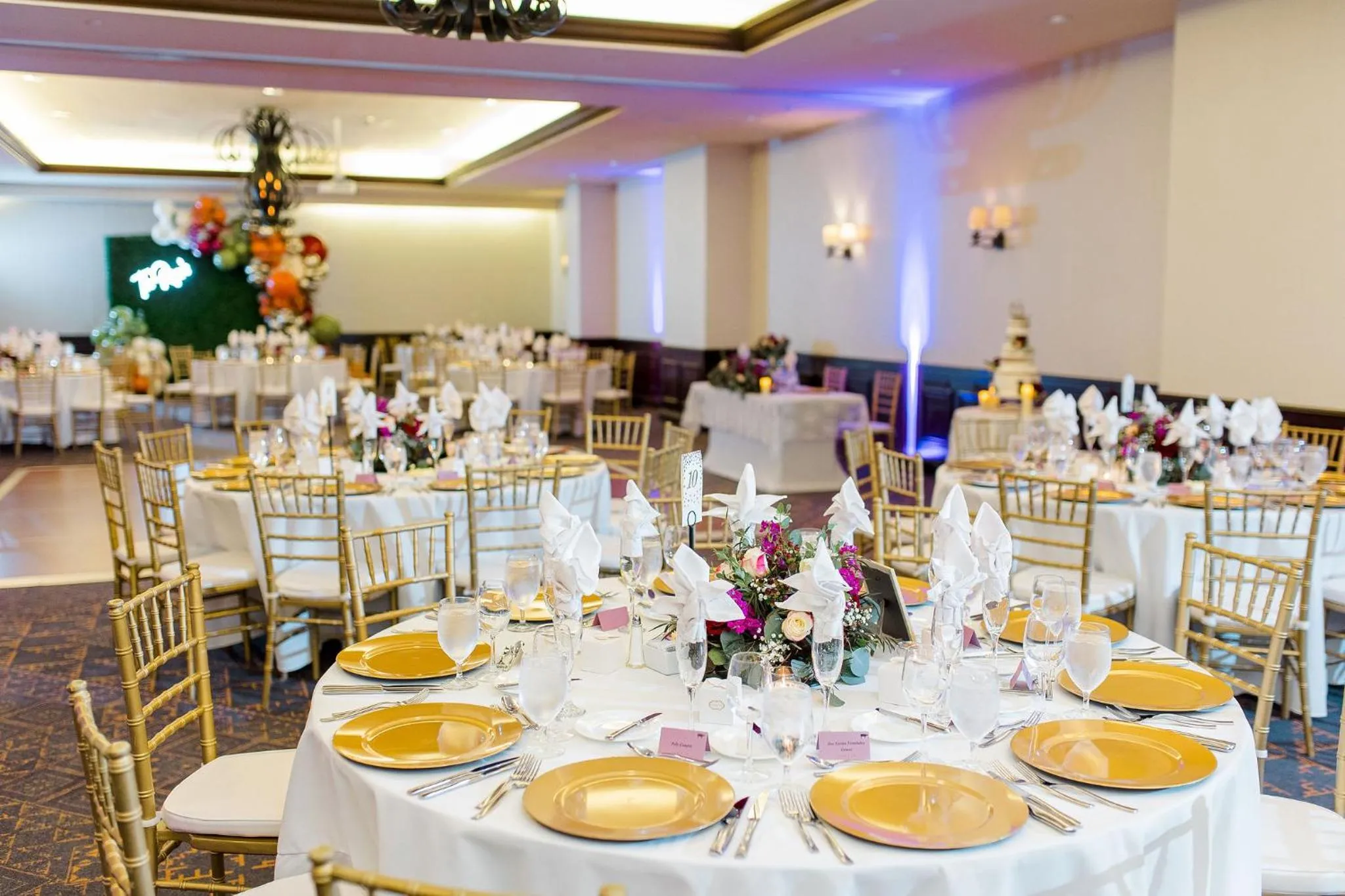 wedding in Hotel Contessa - Suites on the Riverwalk