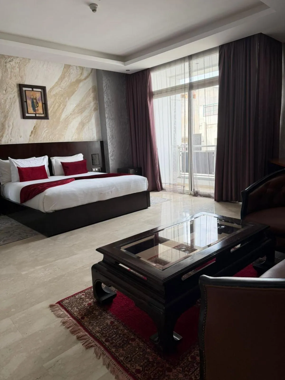 Bed in Hotel La Capitale