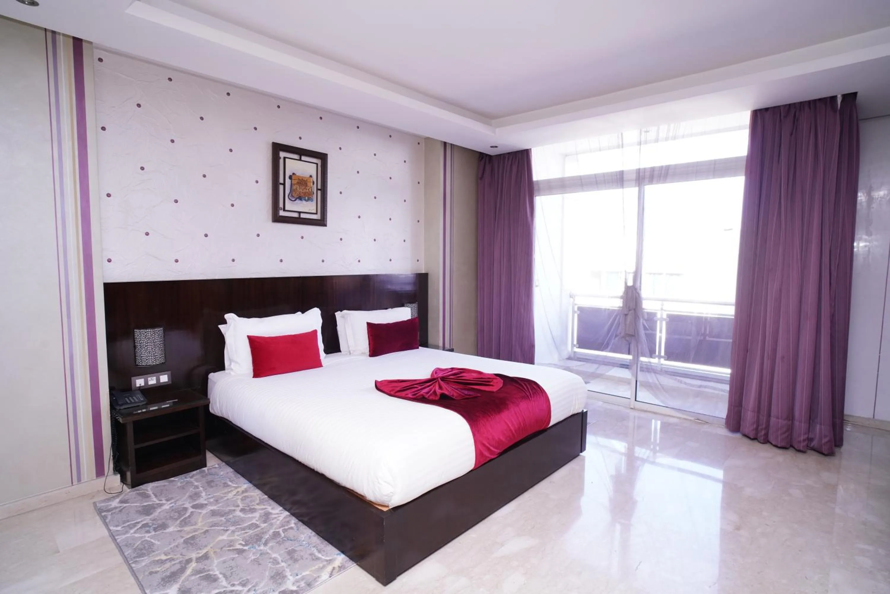 Bed in Hotel La Capitale