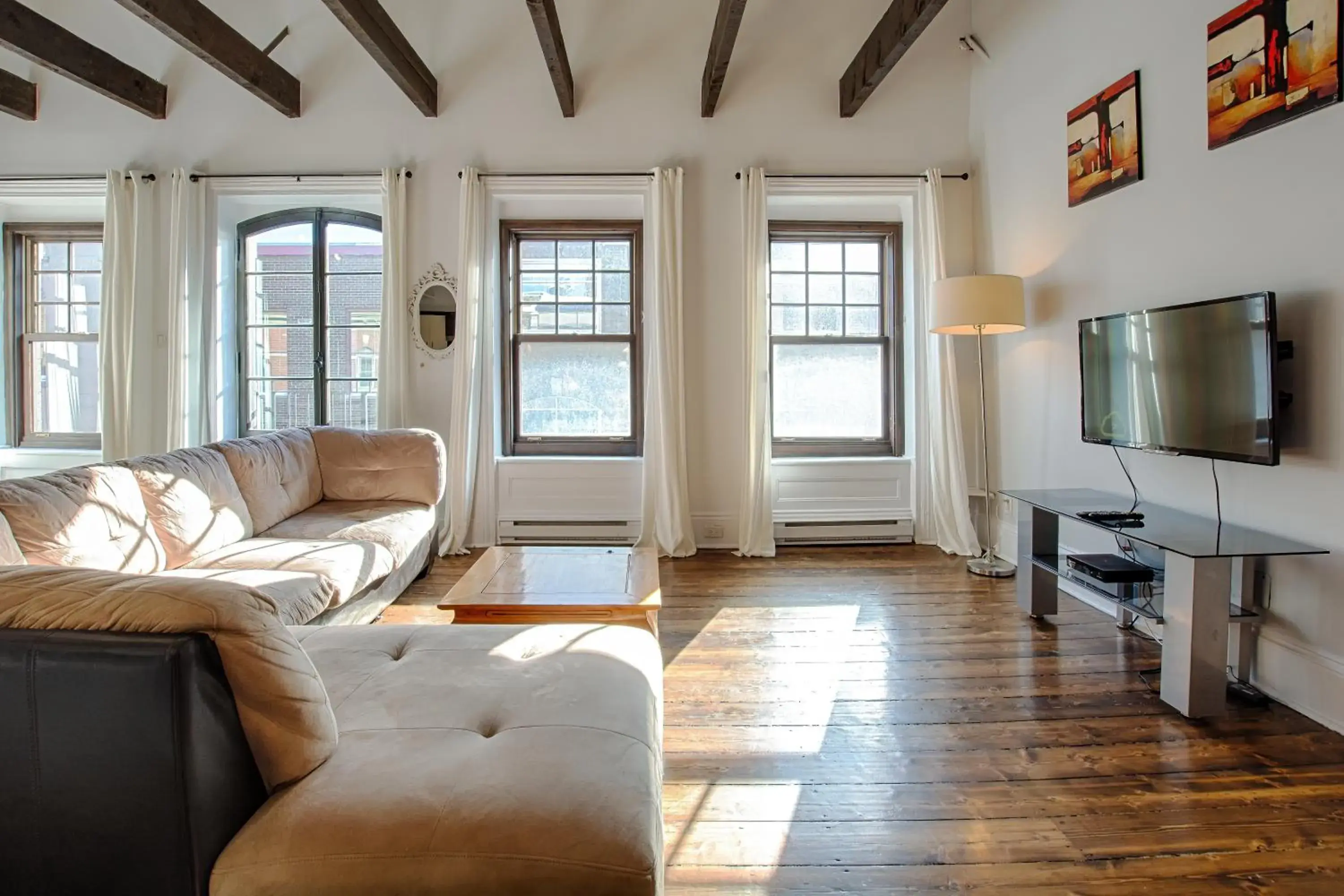 Two-Bedroom and Two-Bathroom Apartment – SJ201 in Les Lofts St-Jo - Par Les Lofts Vieux-Québec Two-Bedroom and Two-Bathroom Apartment – SJ201 in Les Lofts St-Jo - Par Les Lofts Vieux-Québec