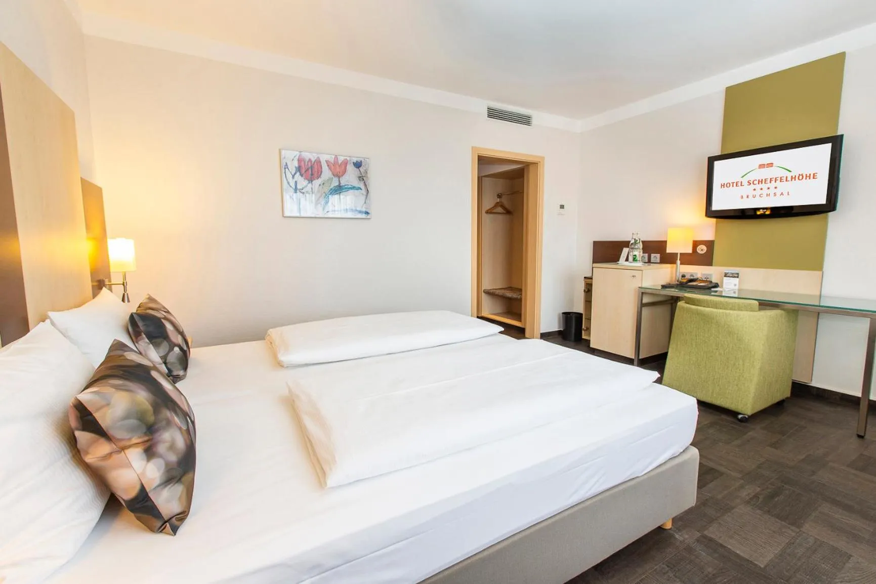 Photo of the whole room, Bed in Hotel Scheffelhöhe