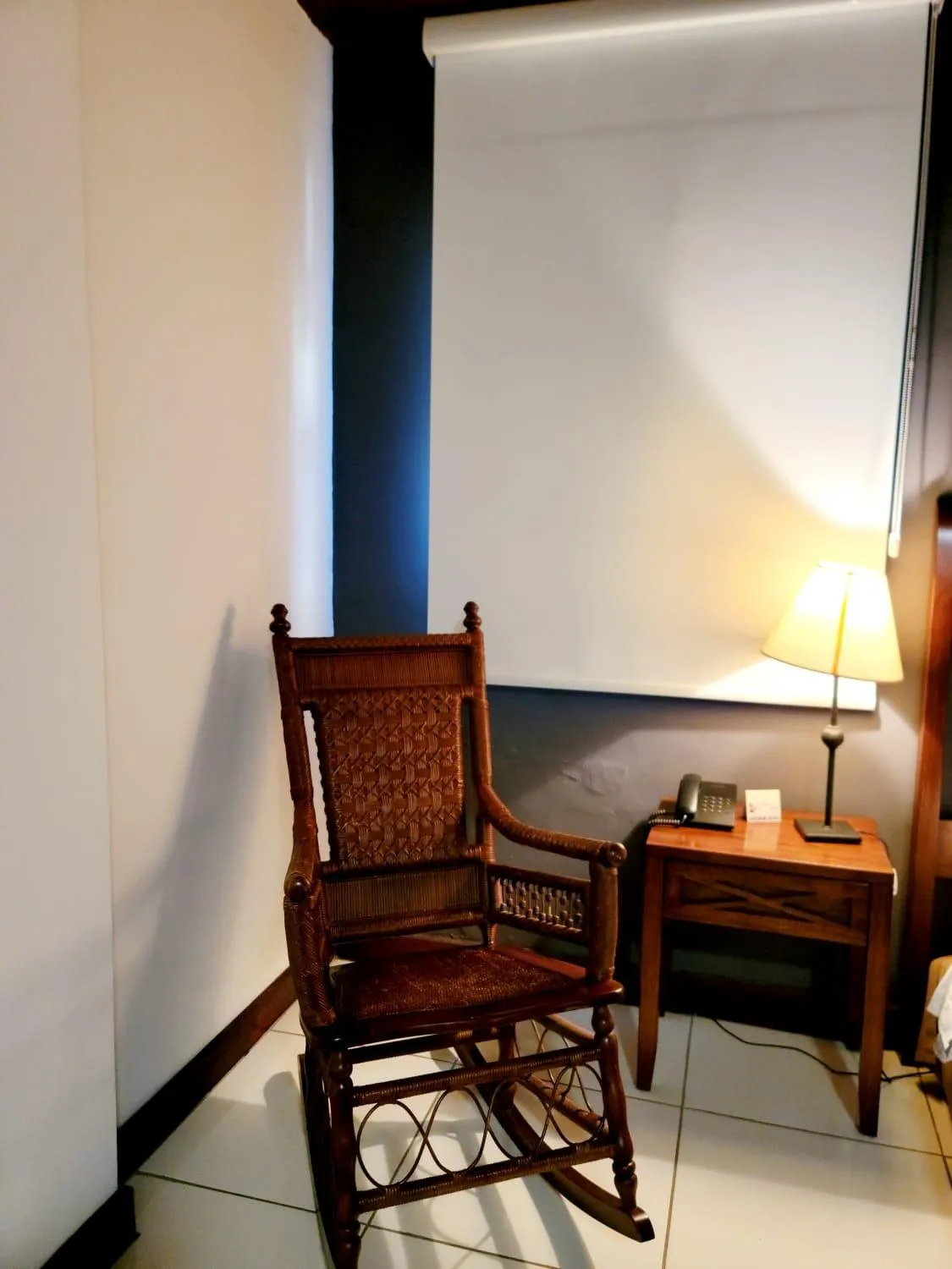 Text overlay in Hotel Casa del Sol