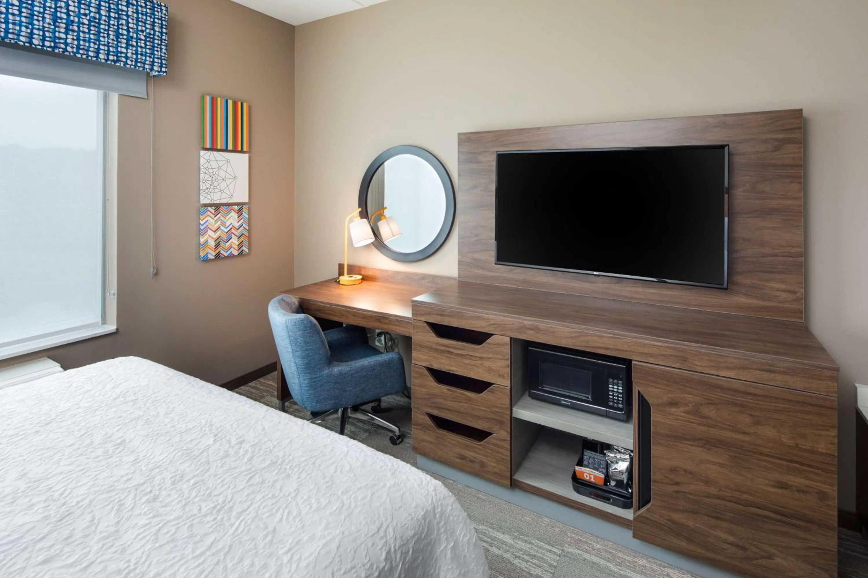 Bedroom, Bed in Hampton Inn Smithfield Selma, NC