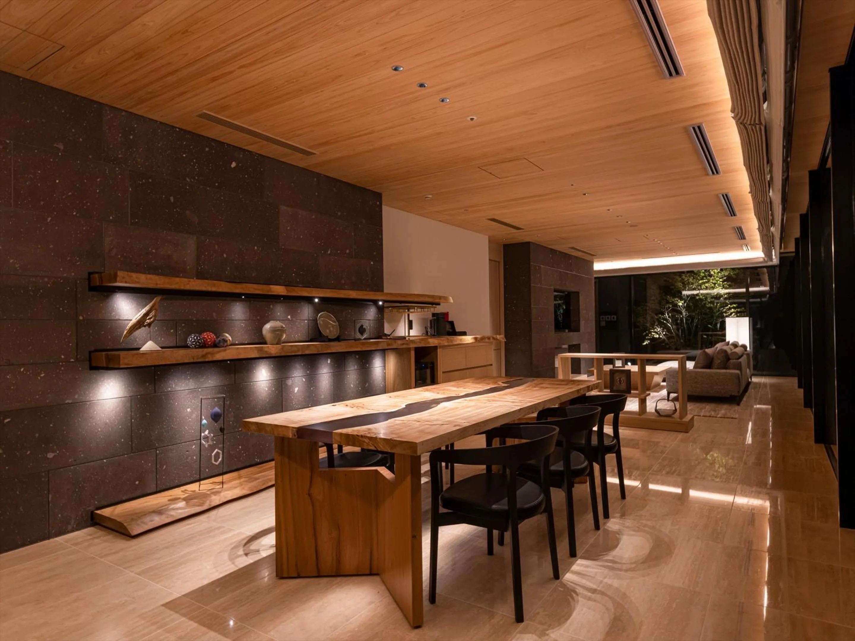 Photo of the whole room in THE BLOSSOM KUMAMOTO