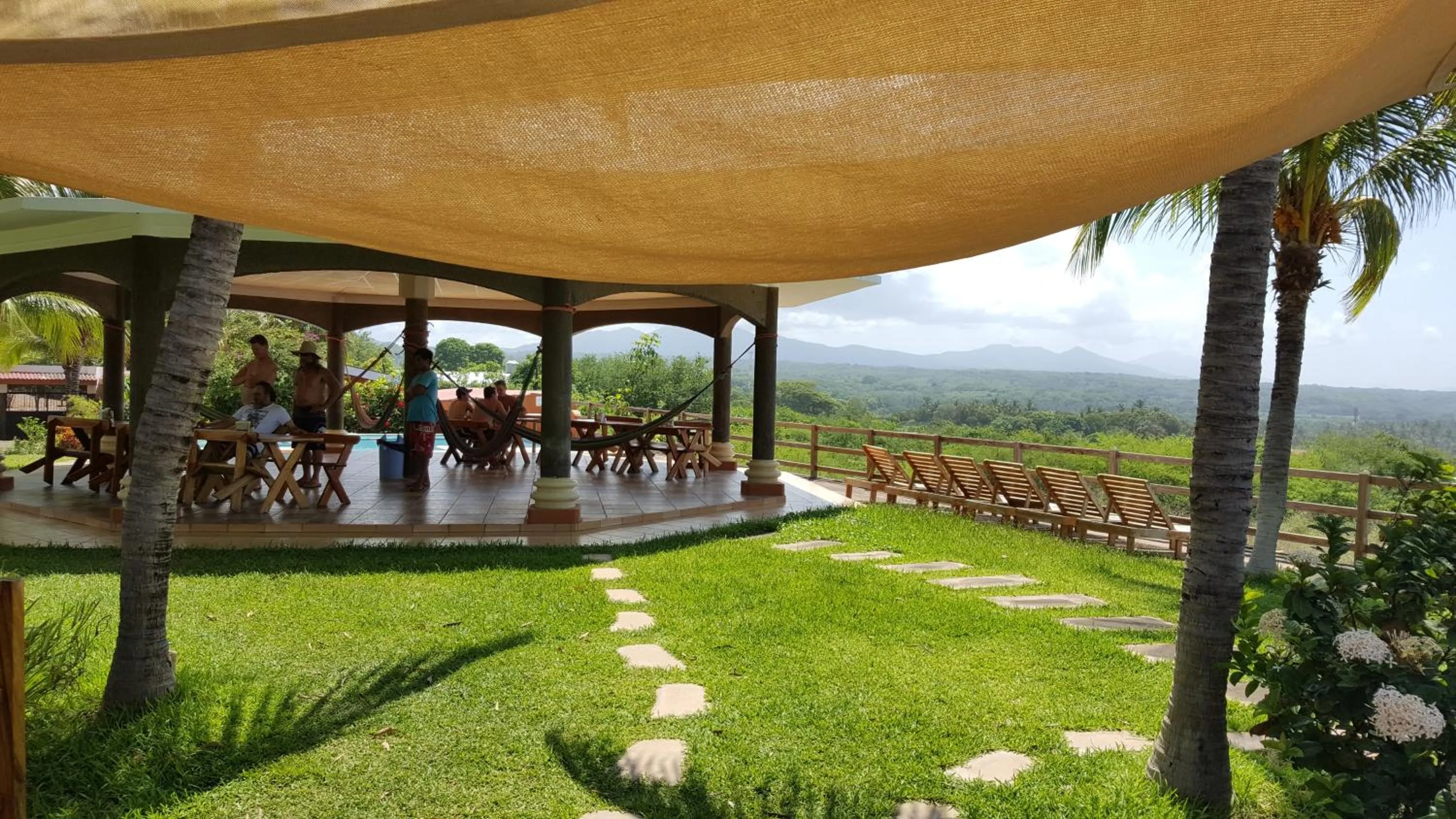 Restaurant/places to eat in Hotel Miraflores