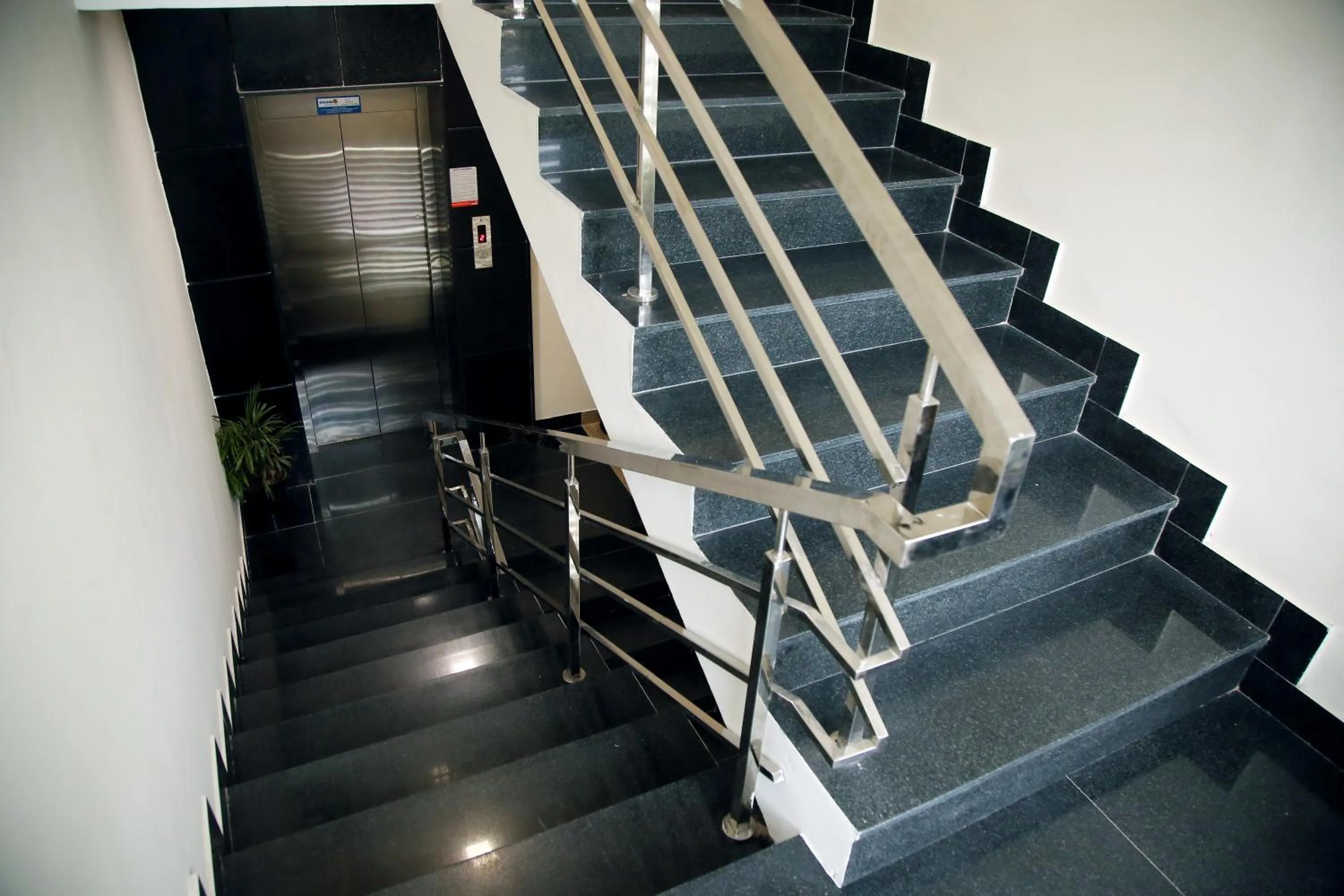 Apollo Court (Apollo hospital,Sankara natralya, US consulate