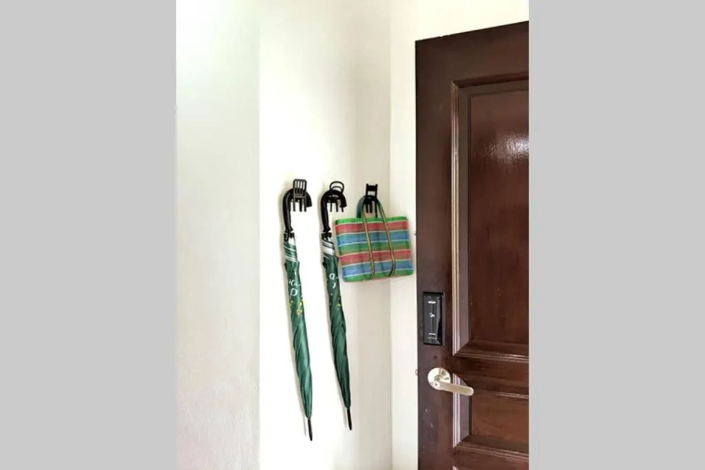 Facade/entrance in EEs Whale House - Homestay 3 min walk to beach