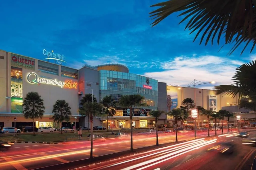 Restaurant/places to eat in EEs Whale House - Homestay 3 min walk to beach