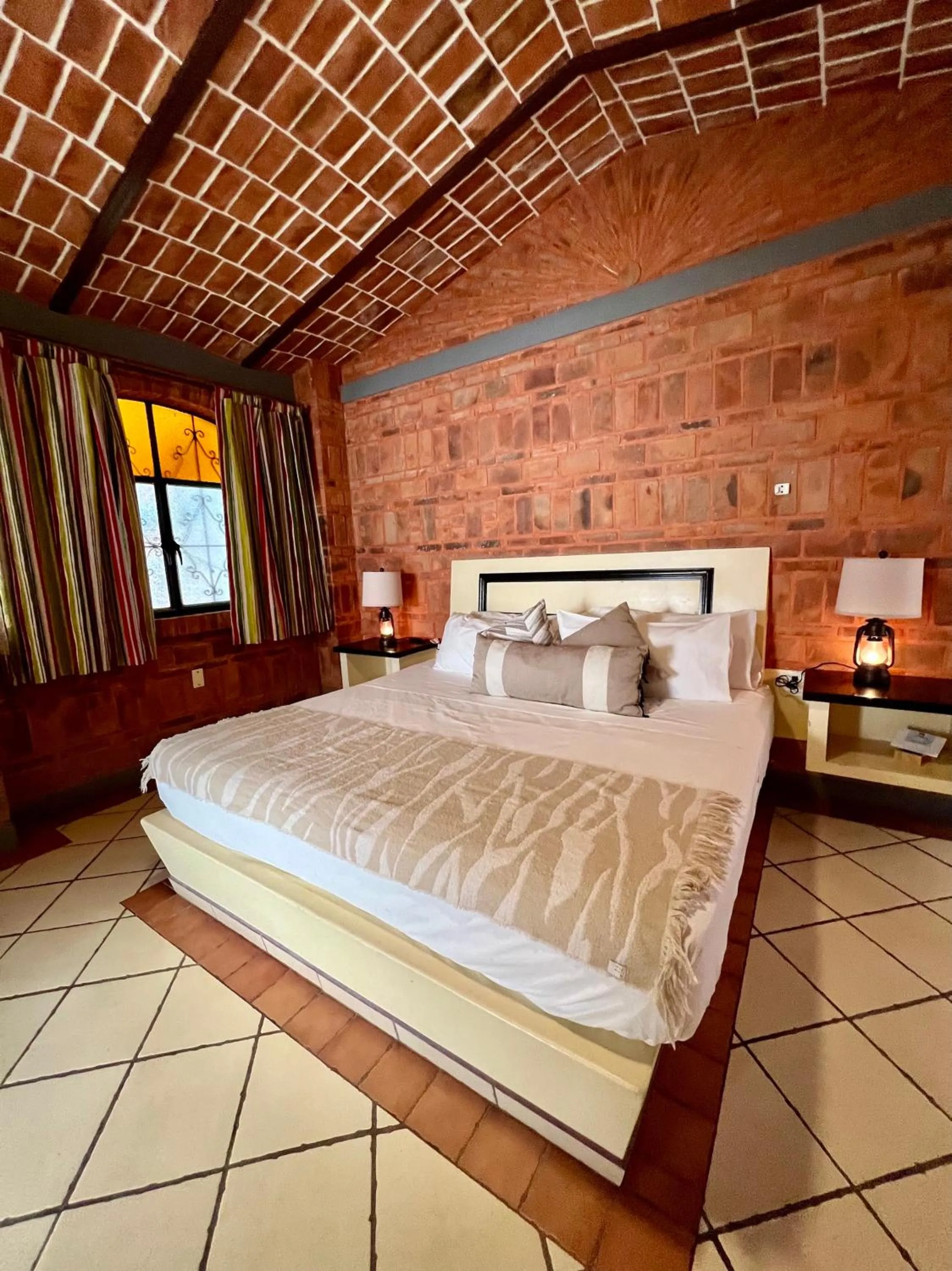 Bedroom, Bed in Mama Chuy Hotel & Villas Ajijic