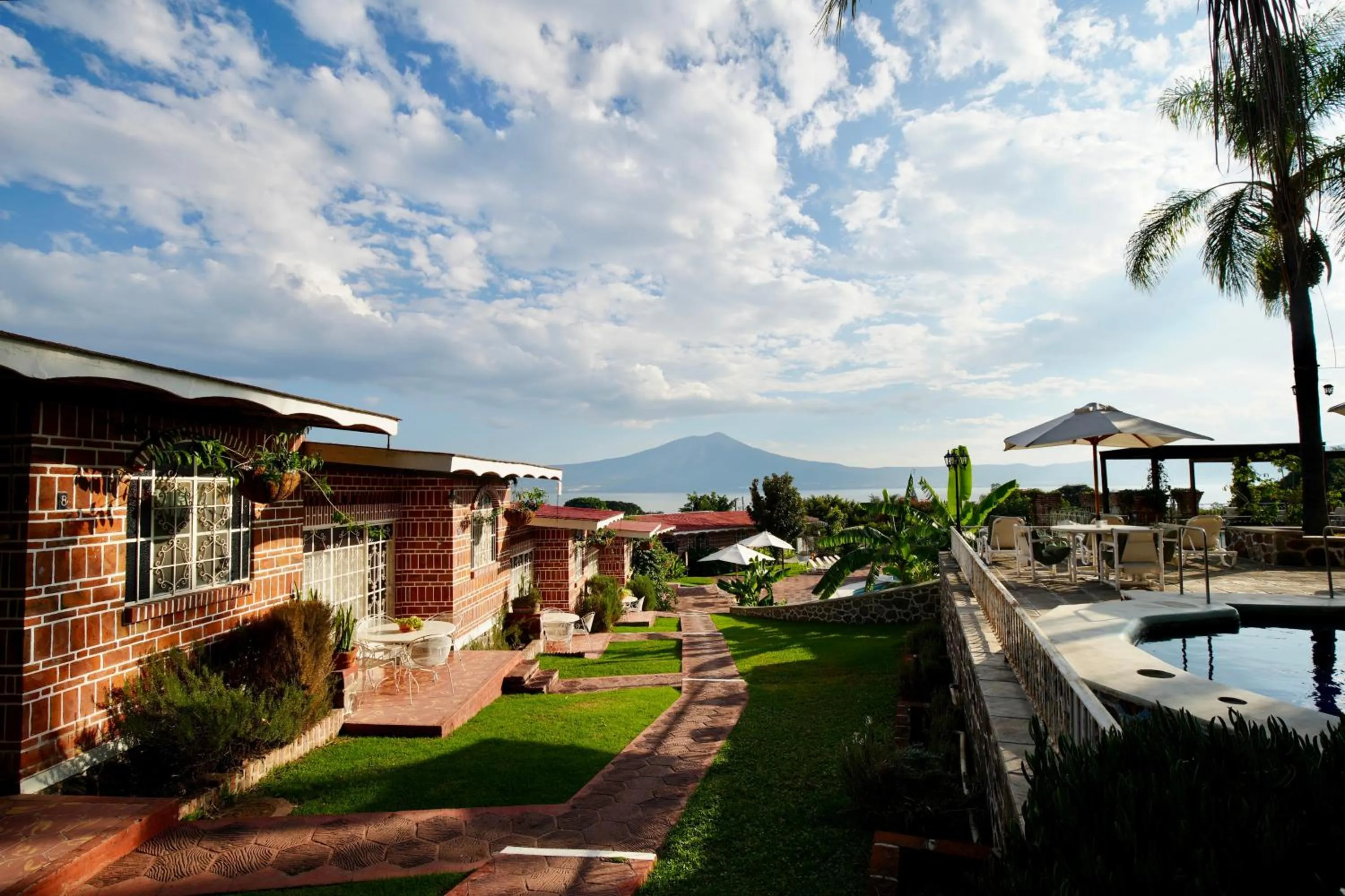 Spring in Mama Chuy Hotel & Villas Ajijic