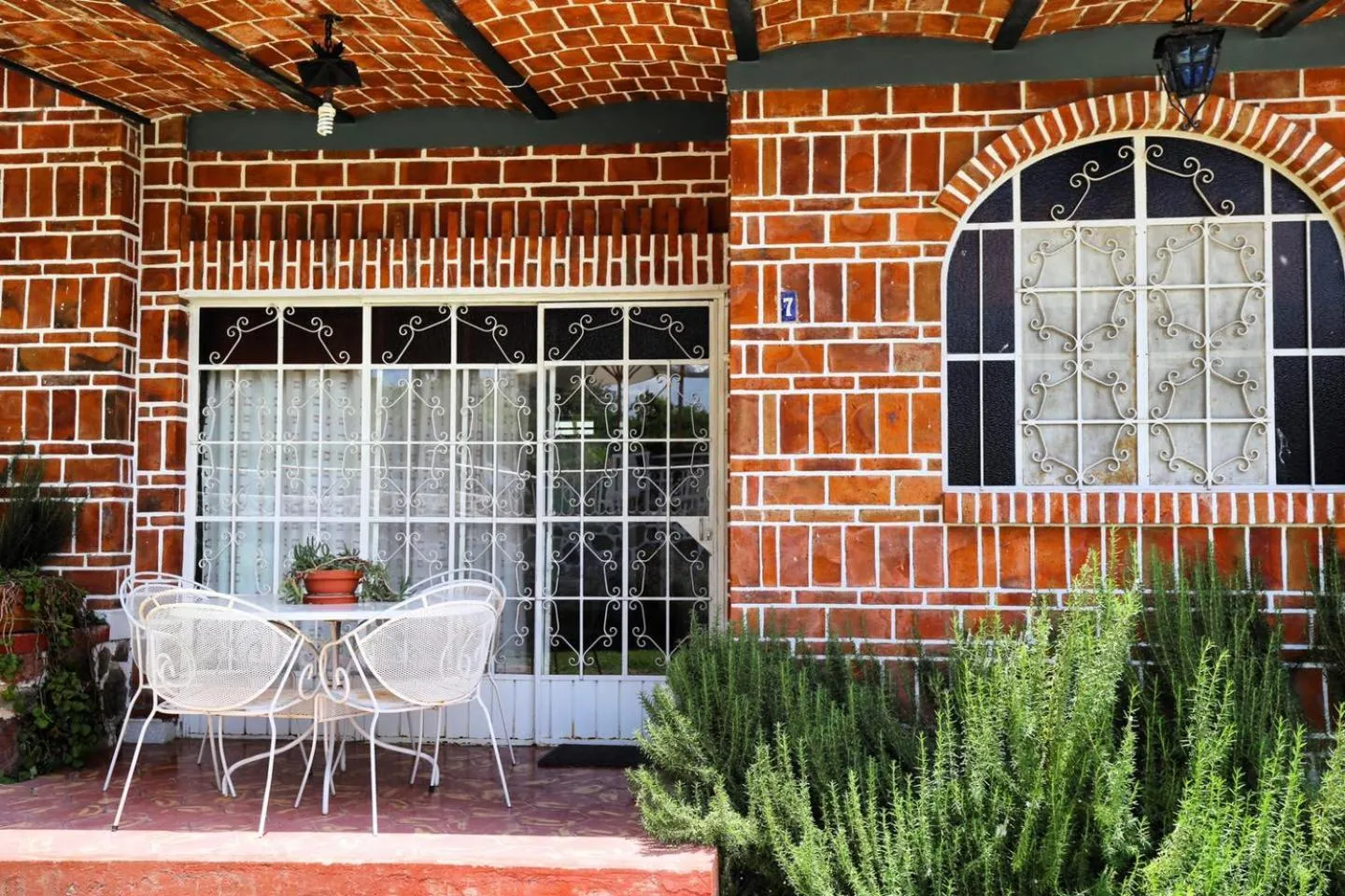 Patio in Mama Chuy Hotel & Villas Ajijic
