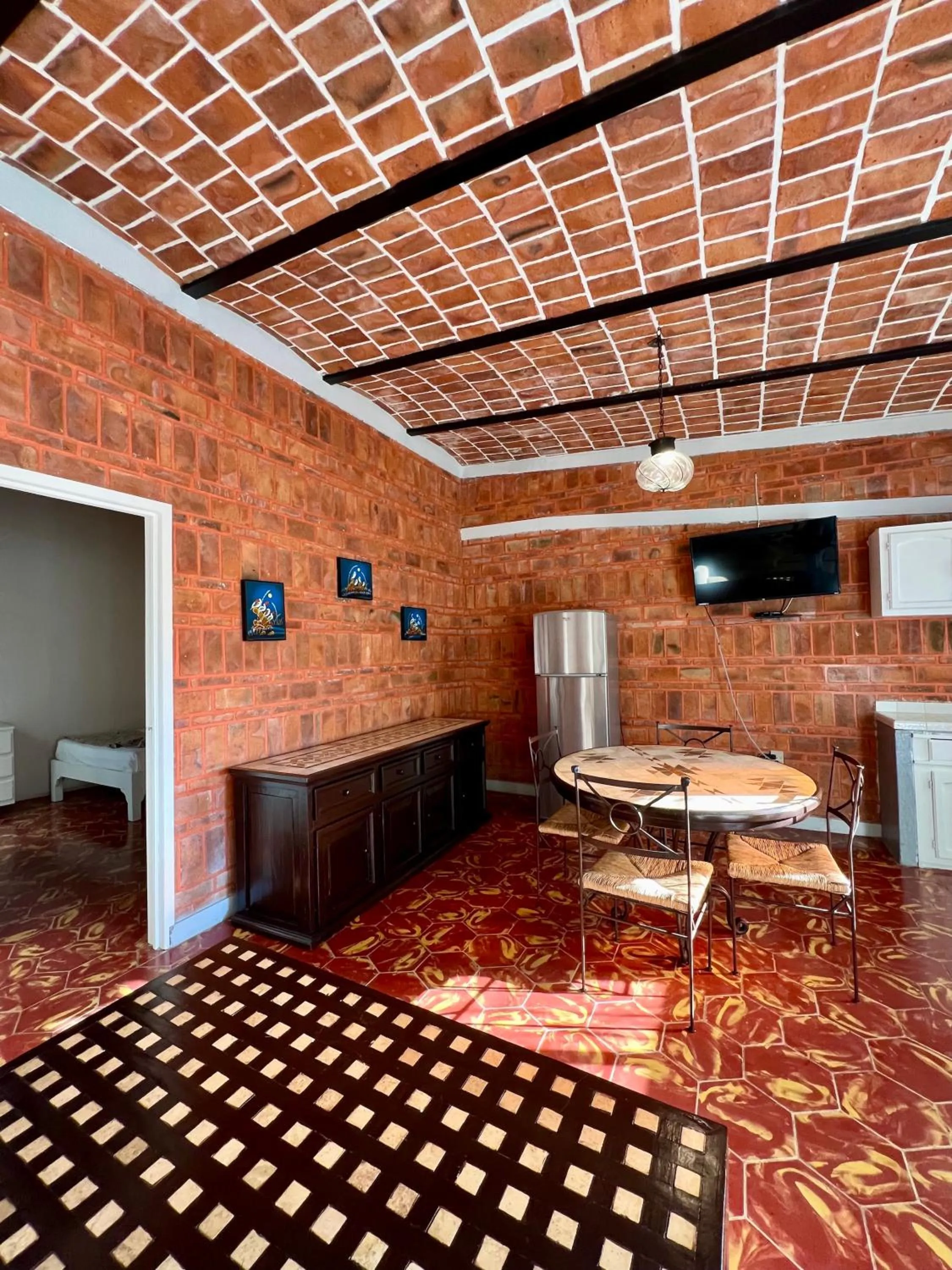 Dining area in Mama Chuy Hotel & Villas Ajijic