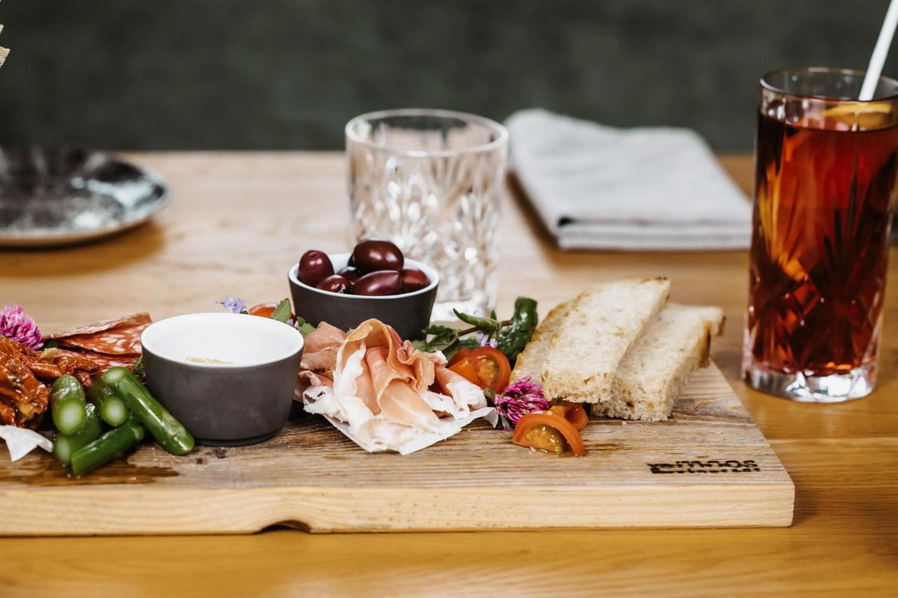 Restaurant/places to eat in Hofgut Apartment & Lifestyle Resort Wagrain