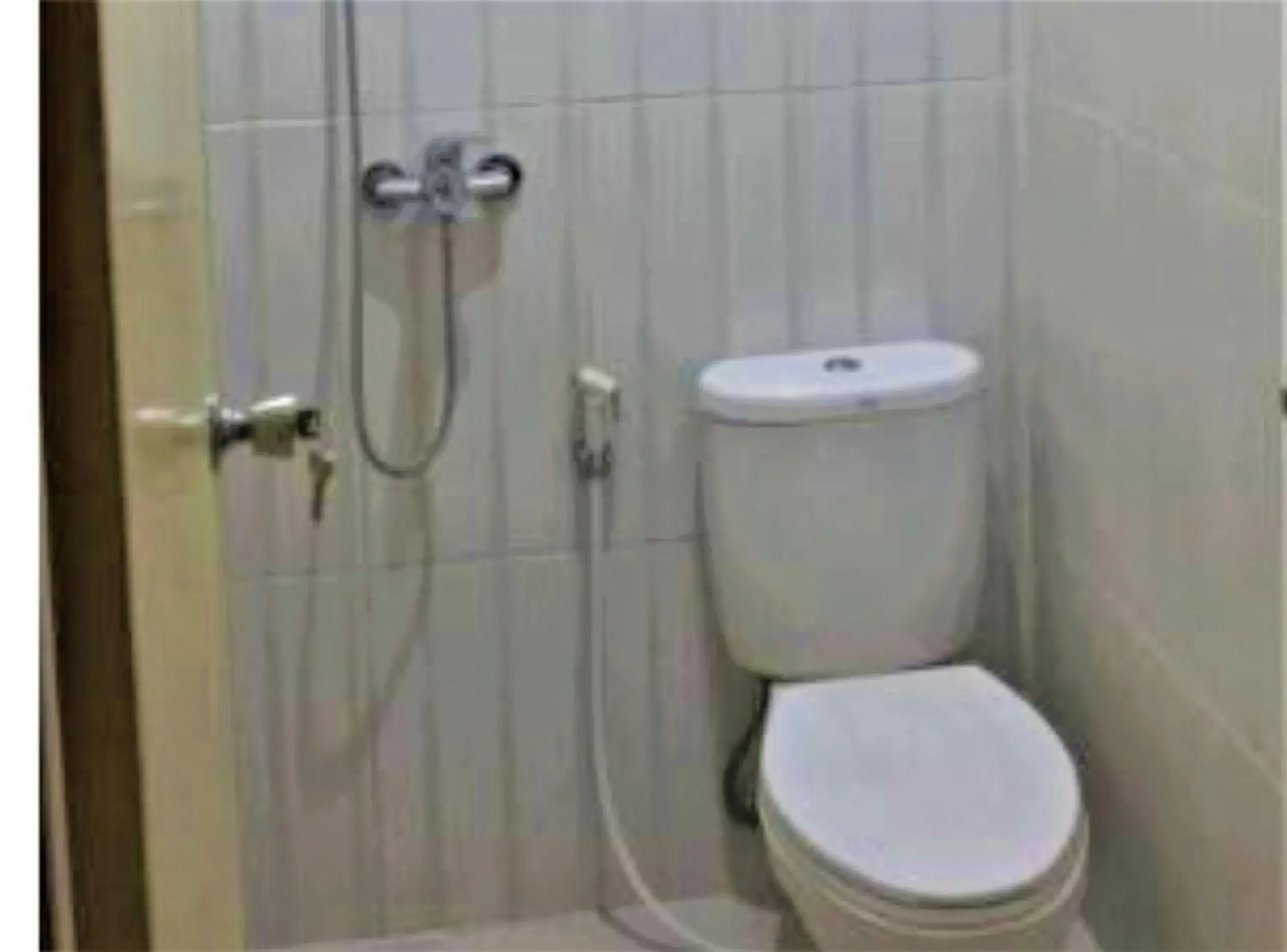 Bathroom in Siwalankerto F7 Bathroom in Siwalankerto F7