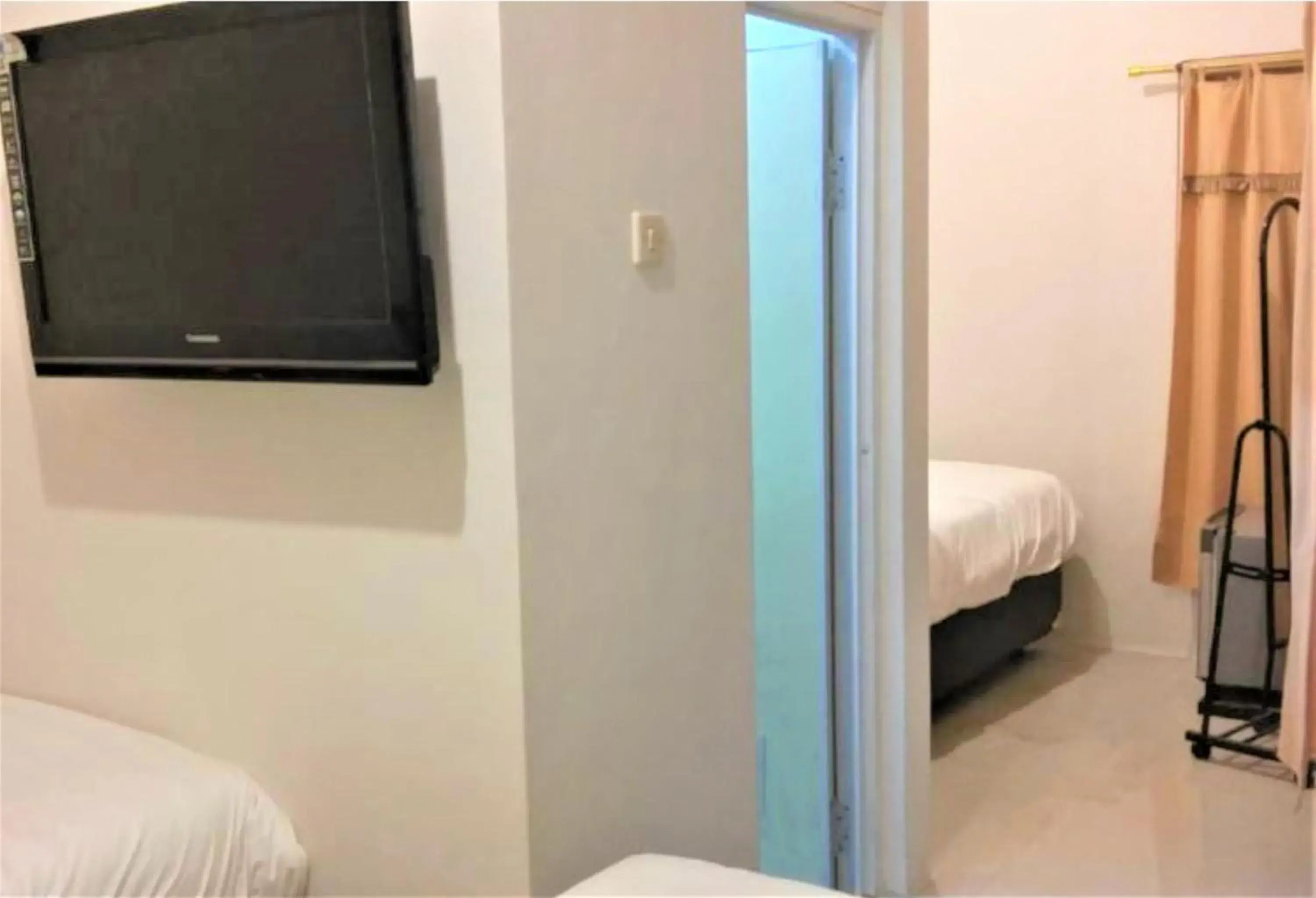 Bedroom, Bed in Siwalankerto F7 Bedroom, Bed in Siwalankerto F7