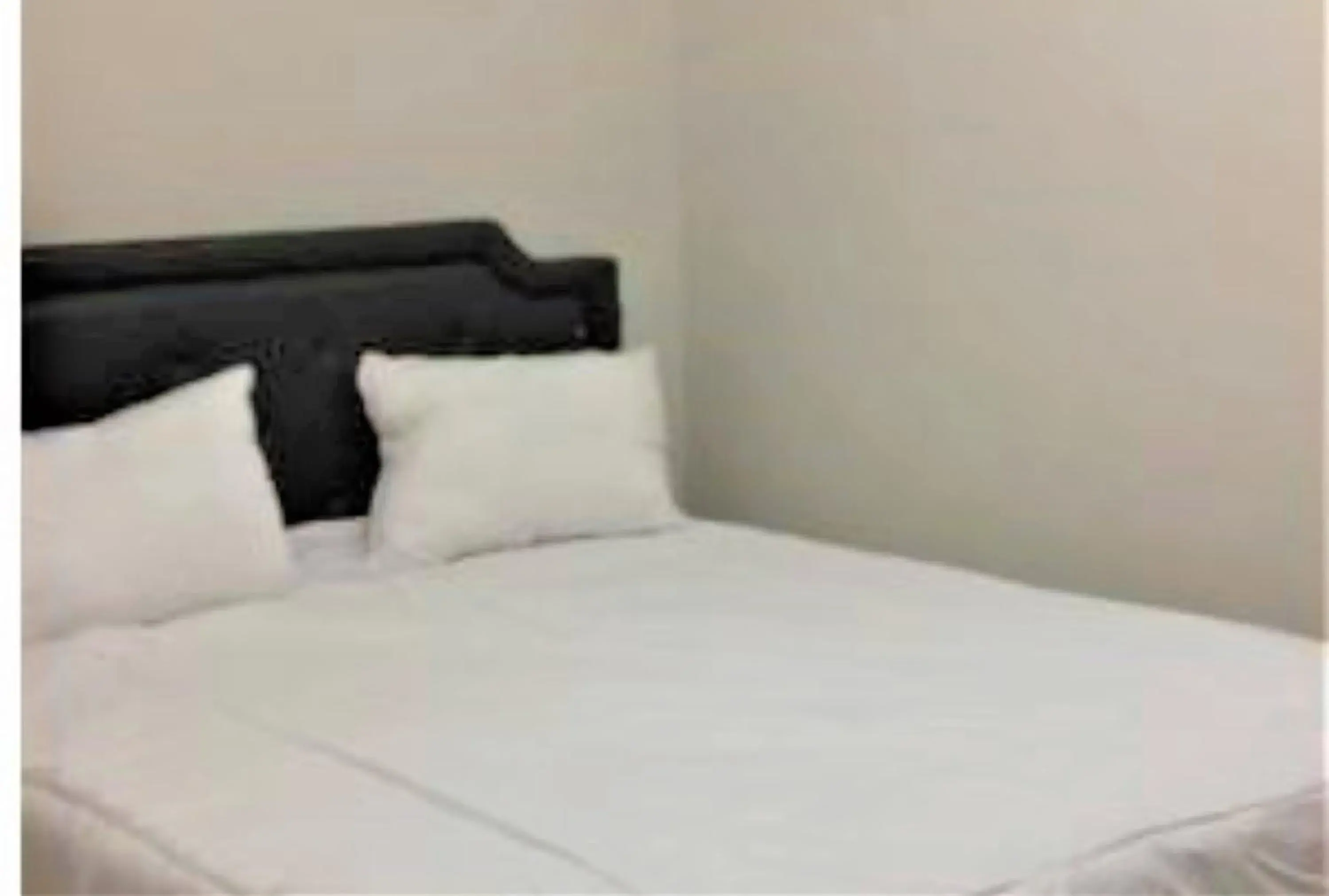 Superior Double Room in Siwalankerto F7 Superior Double Room in Siwalankerto F7