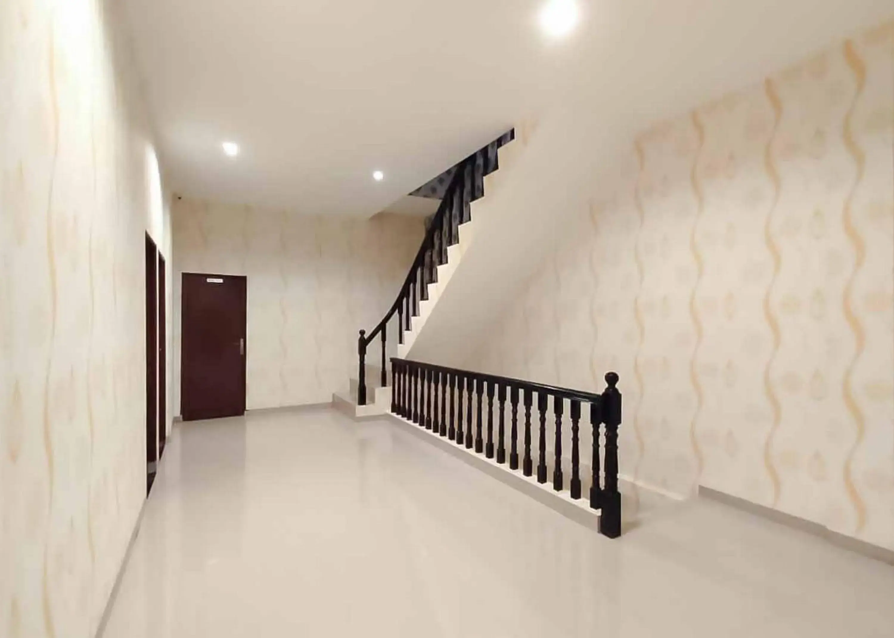 Facade/entrance in RedDoorz Plus @ Jalan Letda Sujono Medan 2 Facade/entrance in RedDoorz Plus @ Jalan Letda Sujono Medan 2