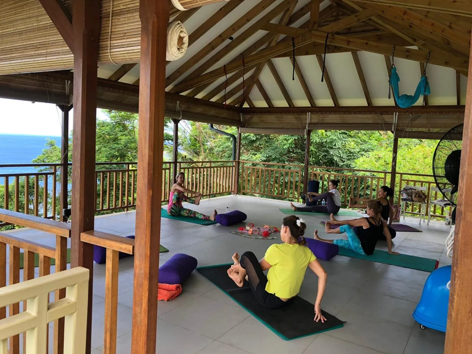Fitness centre/facilities in Paradise Chalets Yoga & Wellness