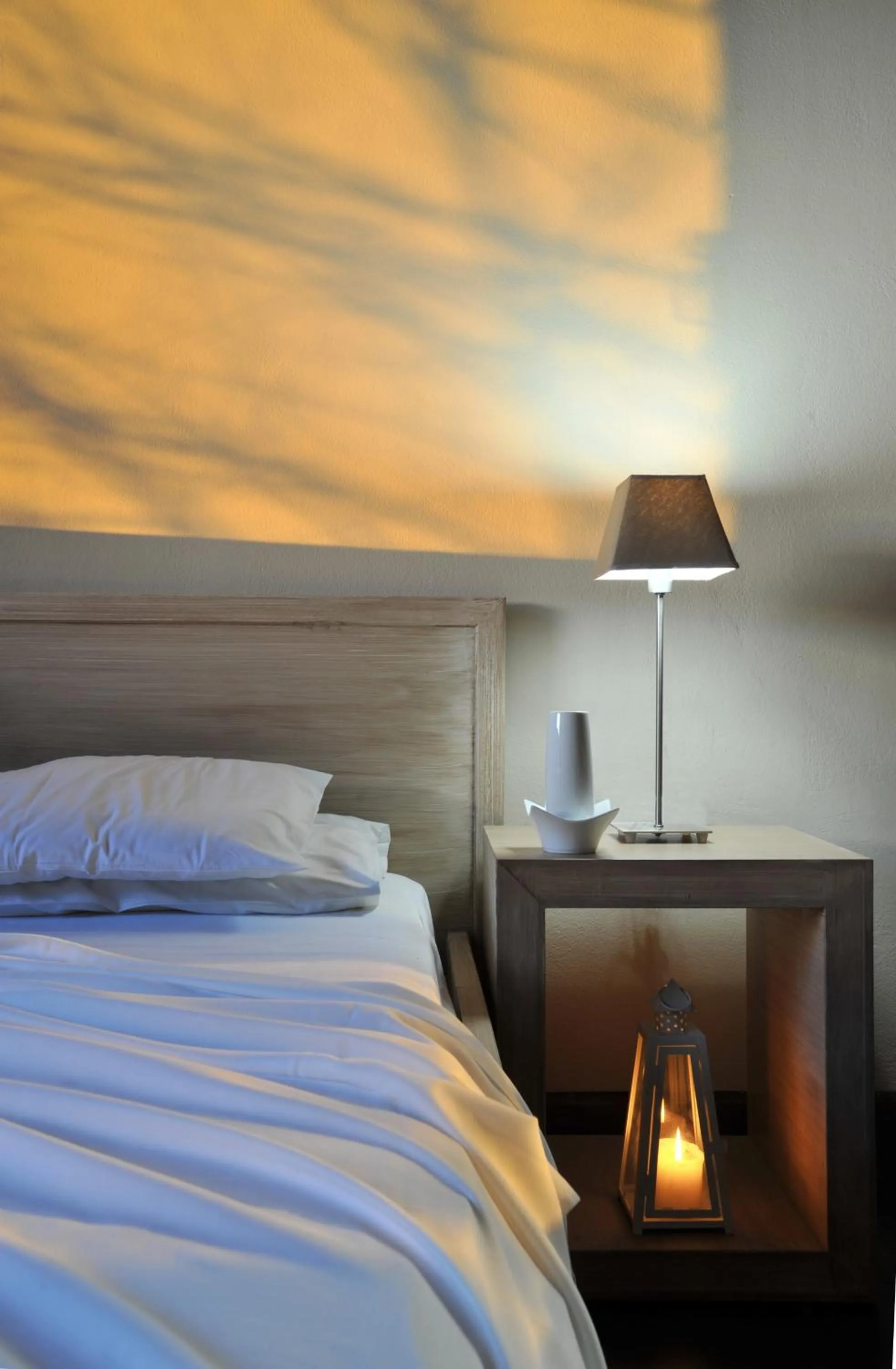 Bed in Κonitsa Gefyri hotel