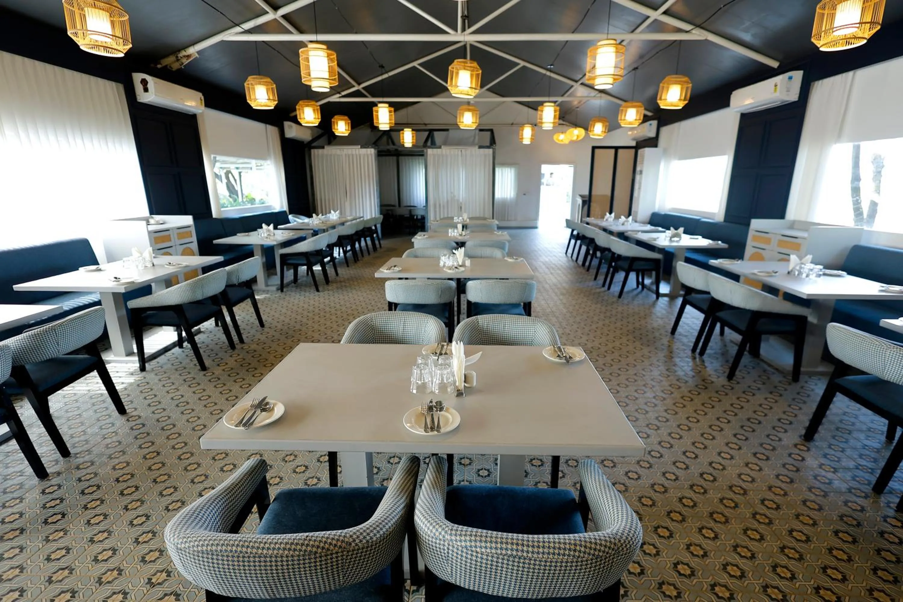 Restaurant/places to eat in The Fern Seaside Luxurious Tent Resort Daman