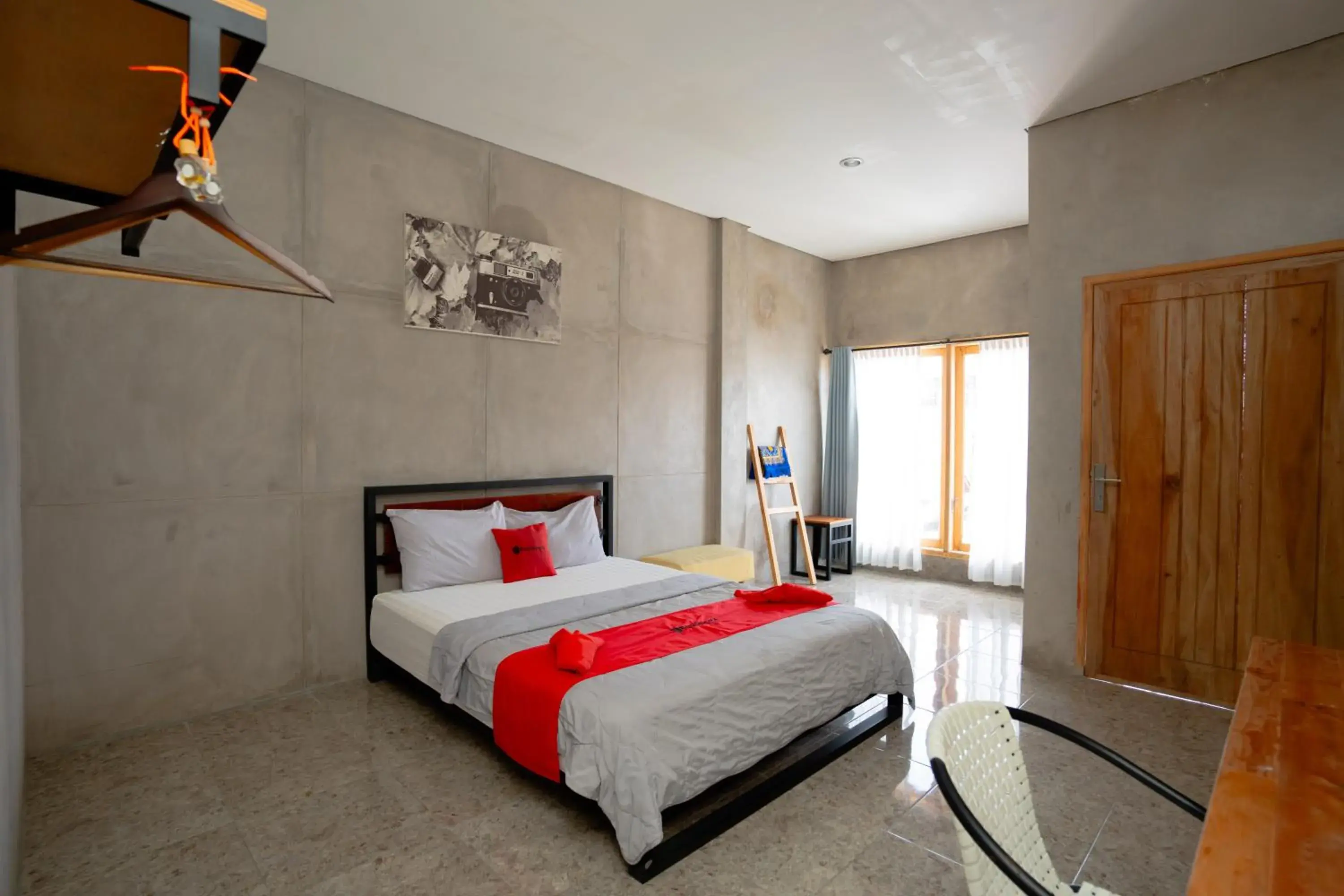 Bedroom, Bed in RedDoorz Syariah near Lombok Epicentrum Mall Bedroom, Bed in RedDoorz Syariah near Lombok Epicentrum Mall