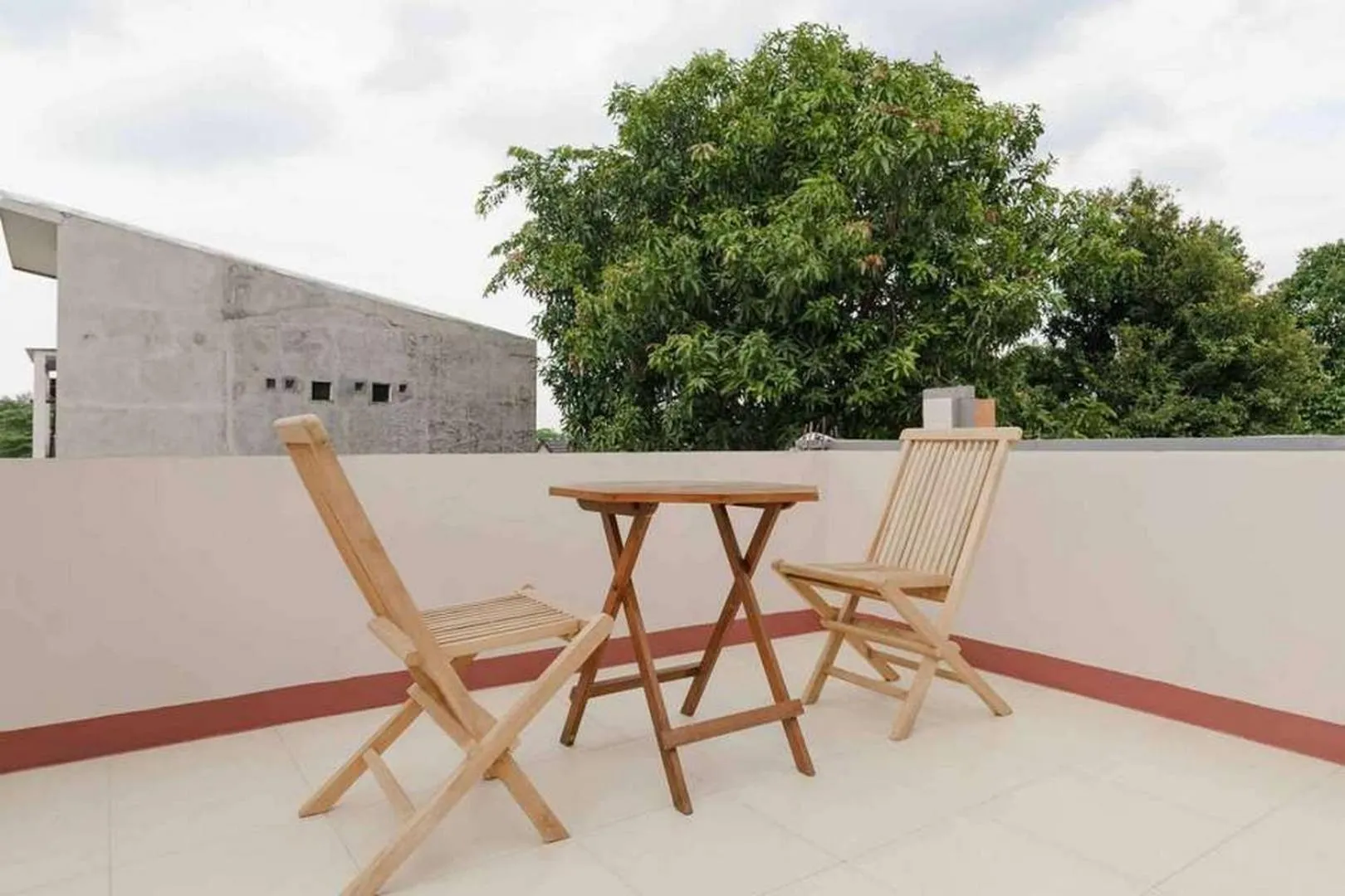 RedDoorz Syariah near Kota Cinema Mall Jatiasih